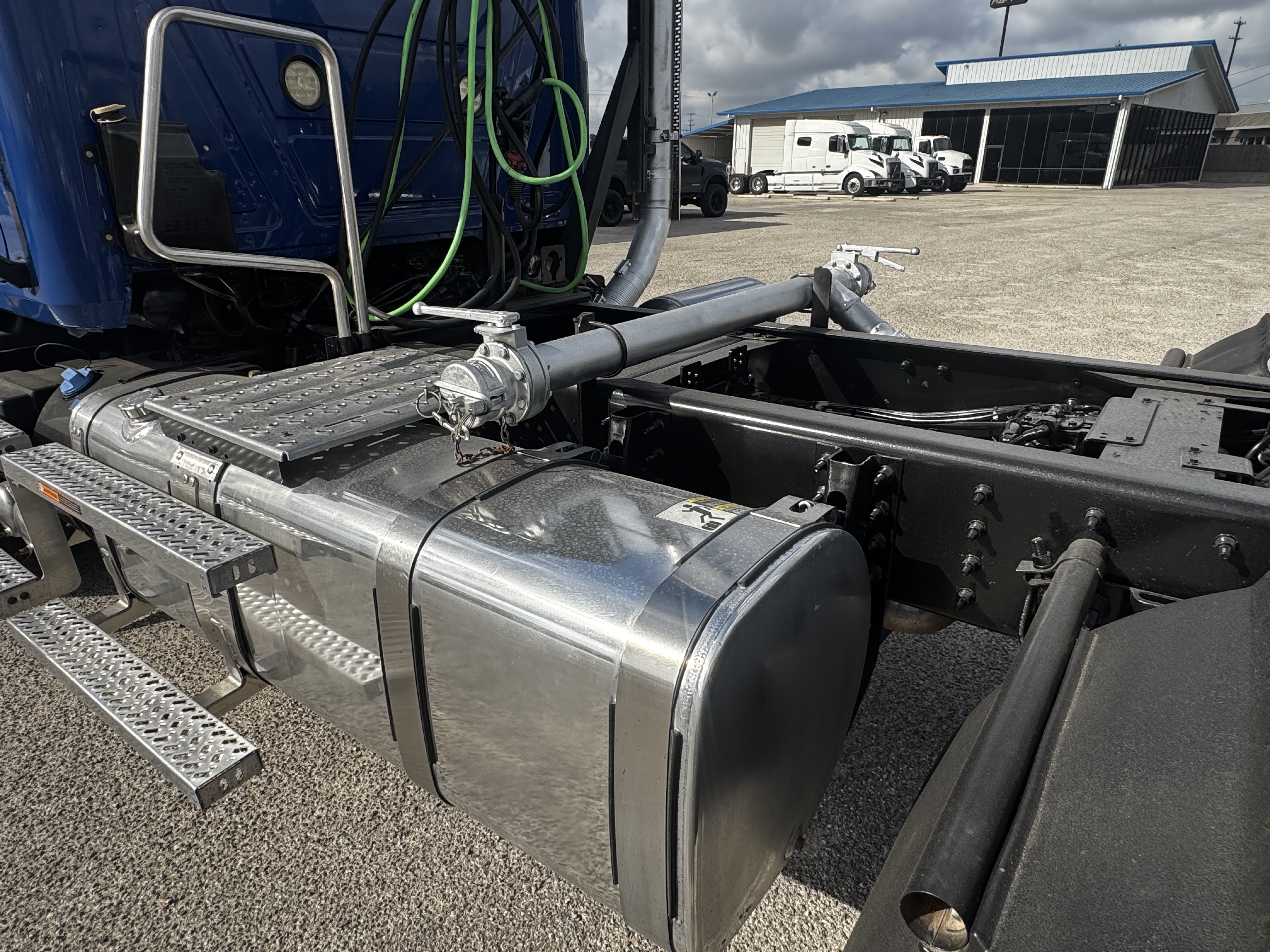 2024 Mack Granite - image 7