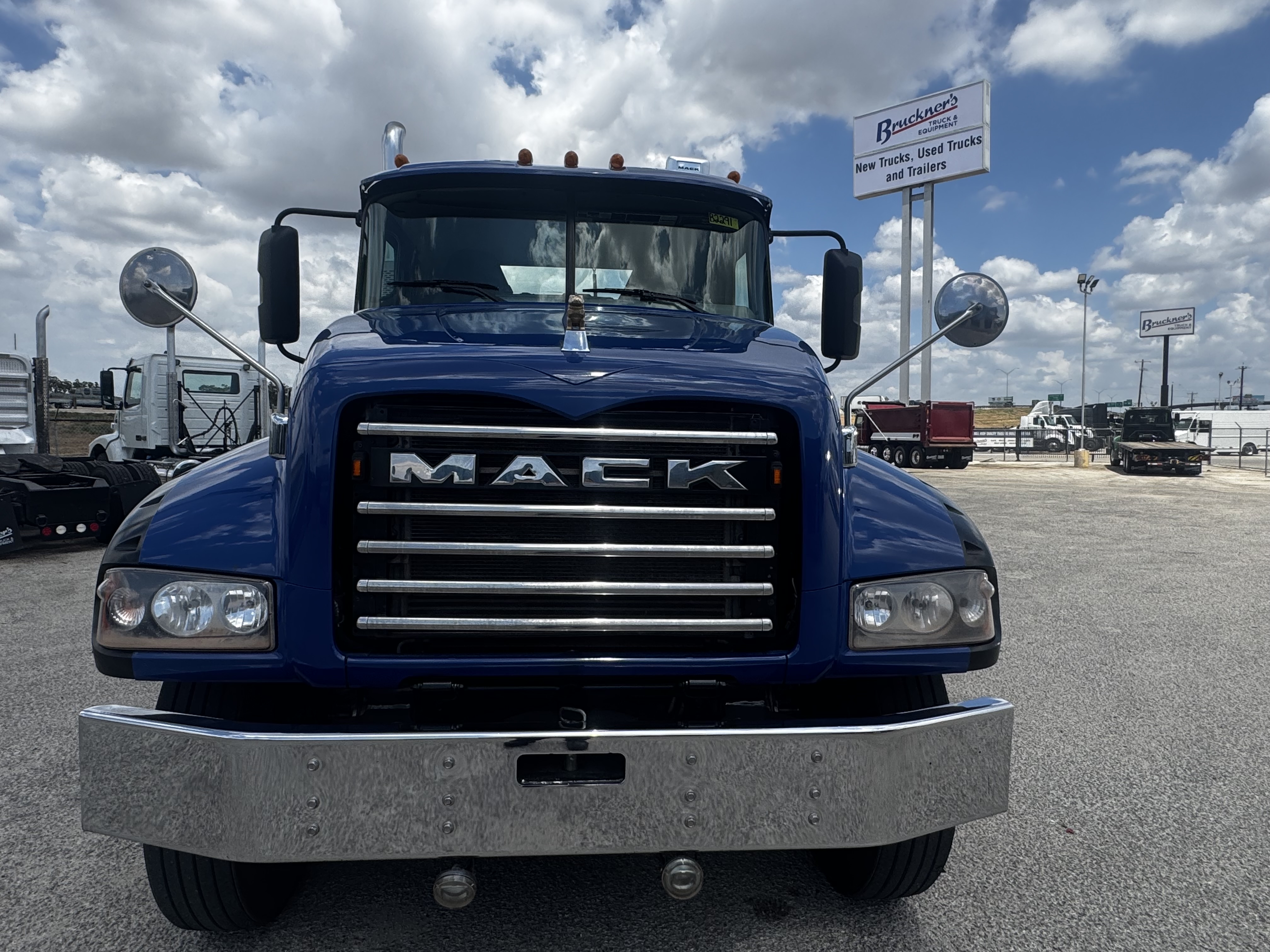 2024 Mack - image 2