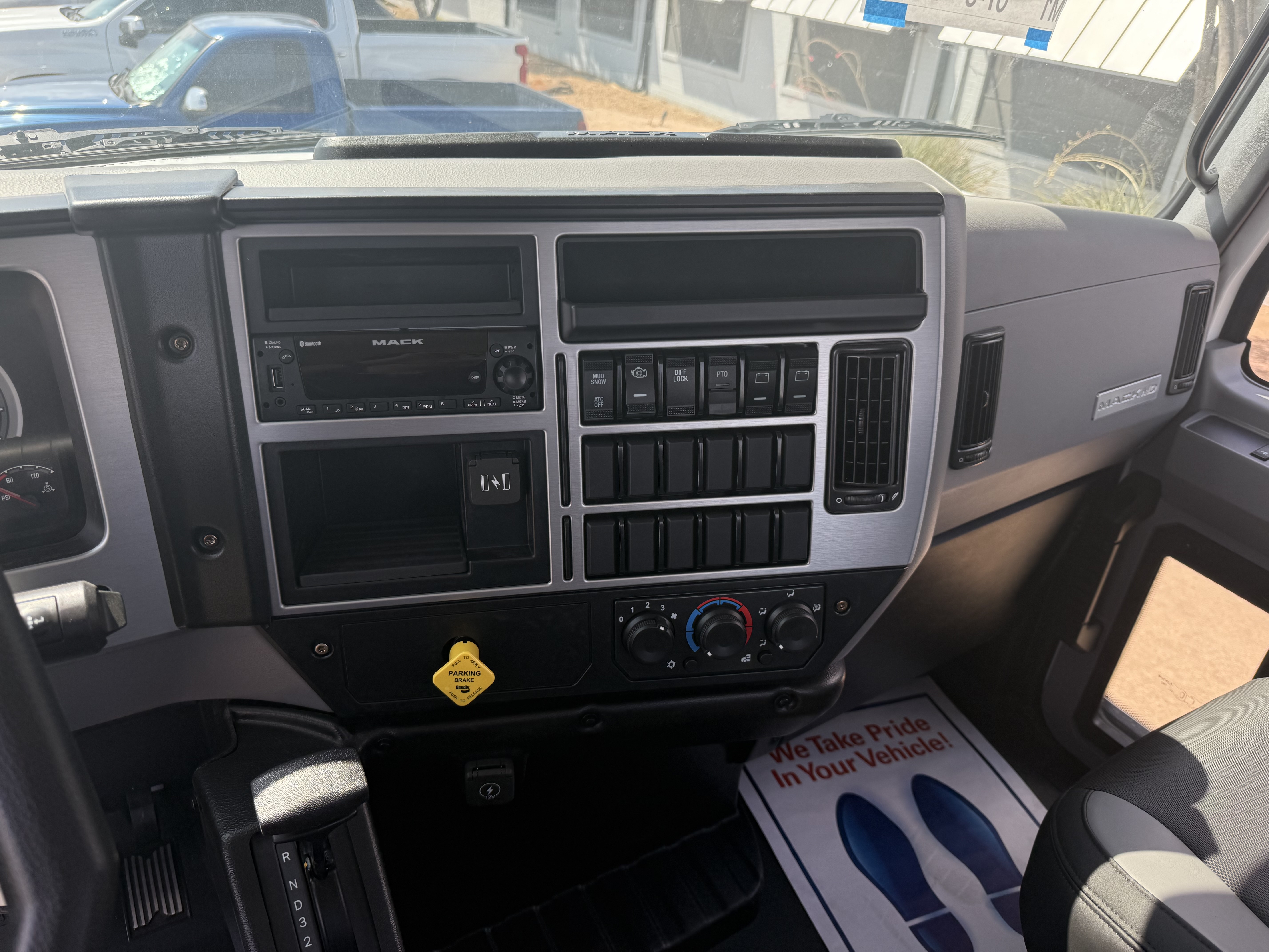 2025 Mack - image 5