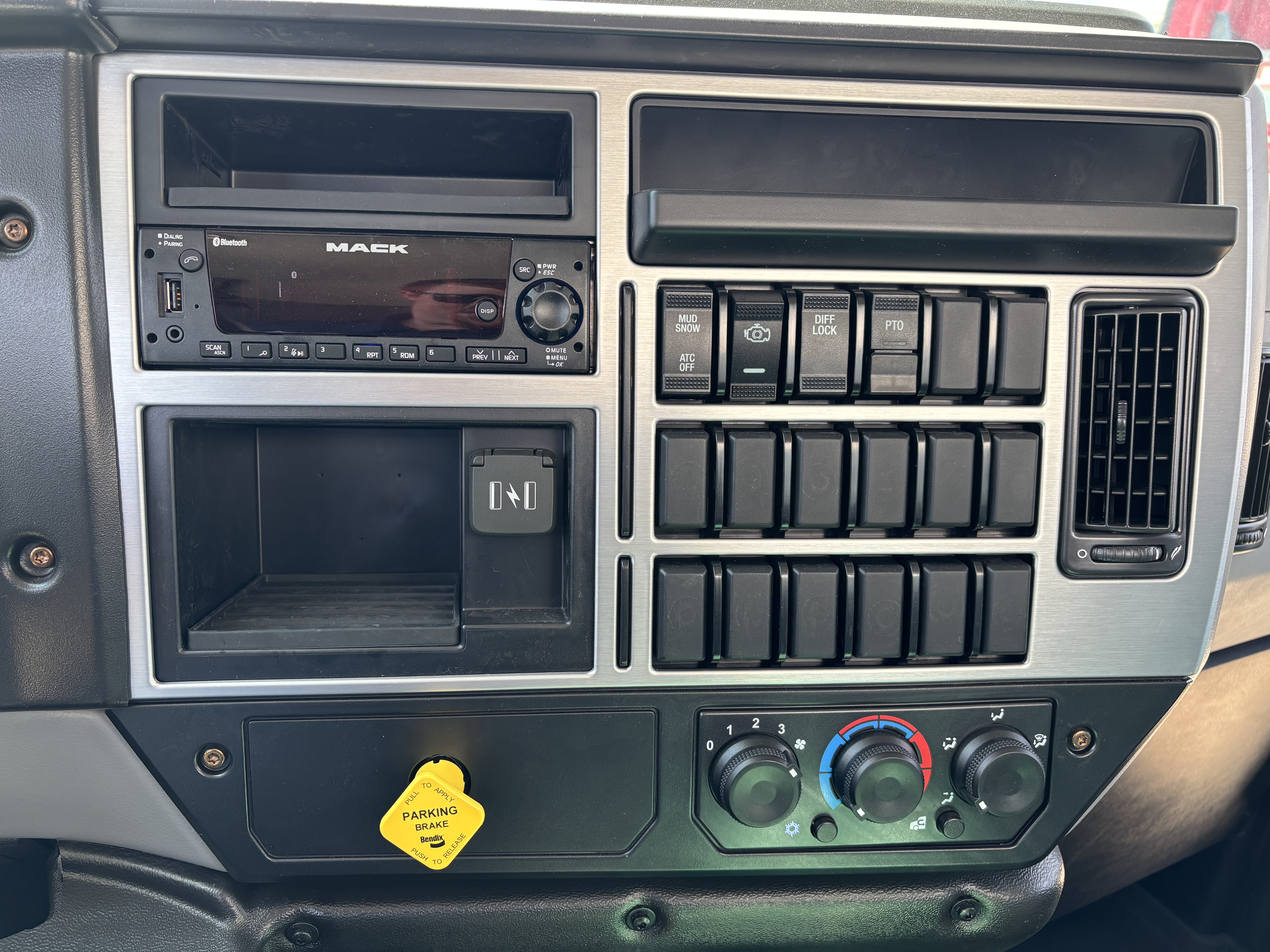 2026 Mack - image 9