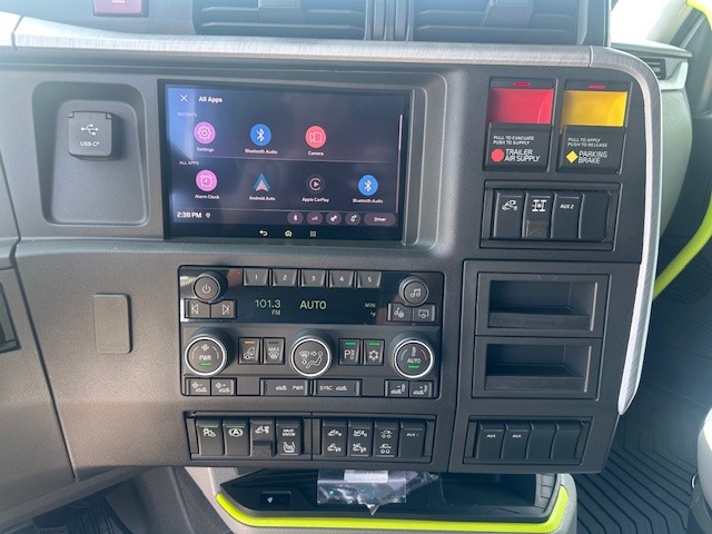 2026 Volvo - image 14