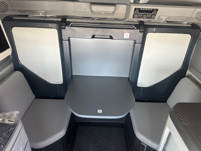 2026 Volvo - image 25