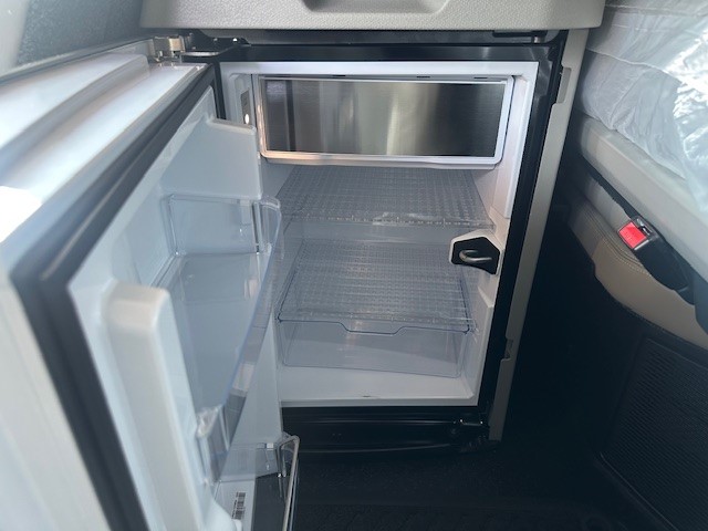 2026 Volvo - image 18