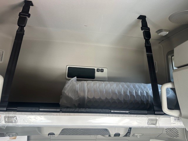 2026 Volvo - image 23