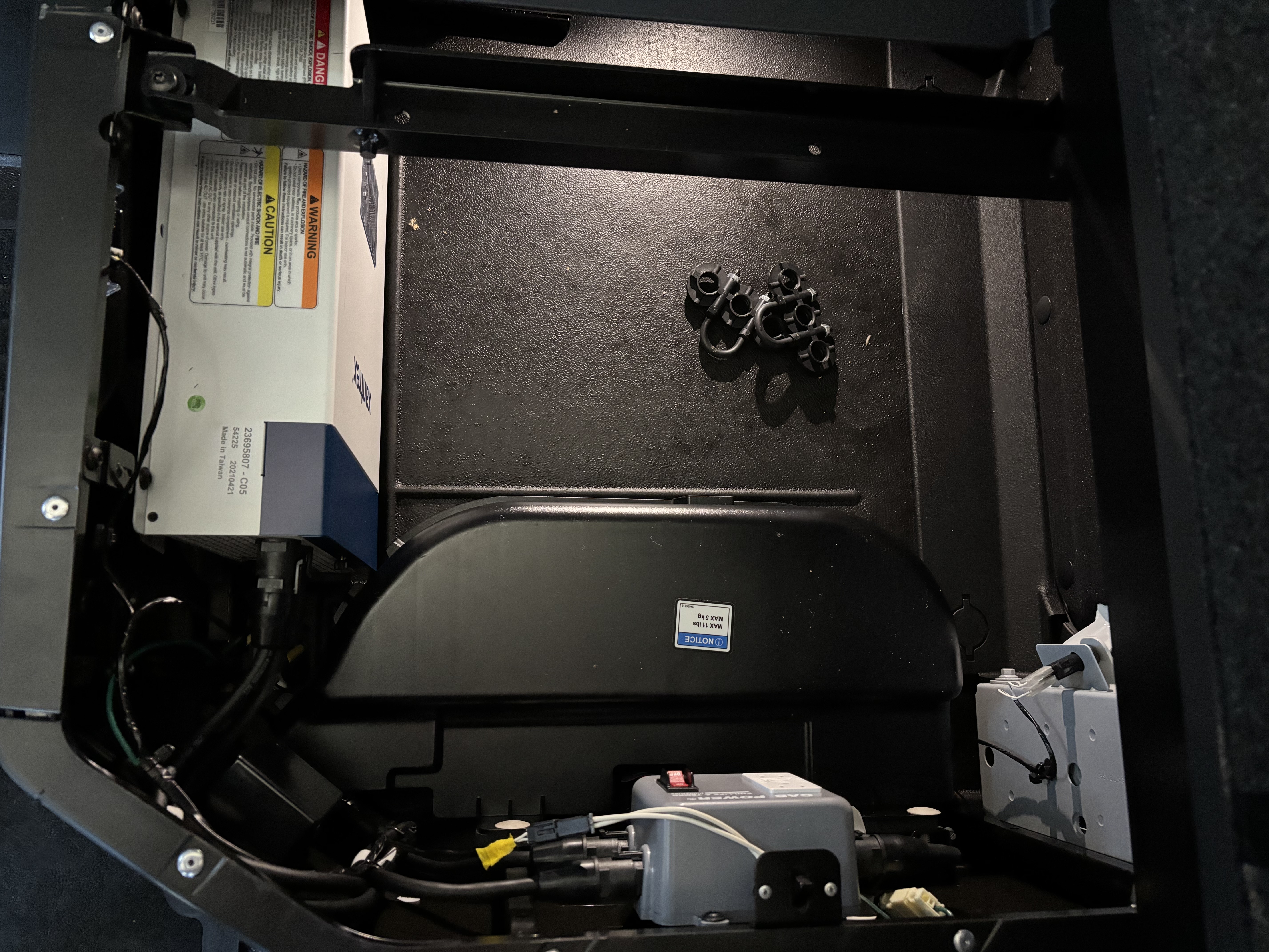 2026 Volvo - image 13