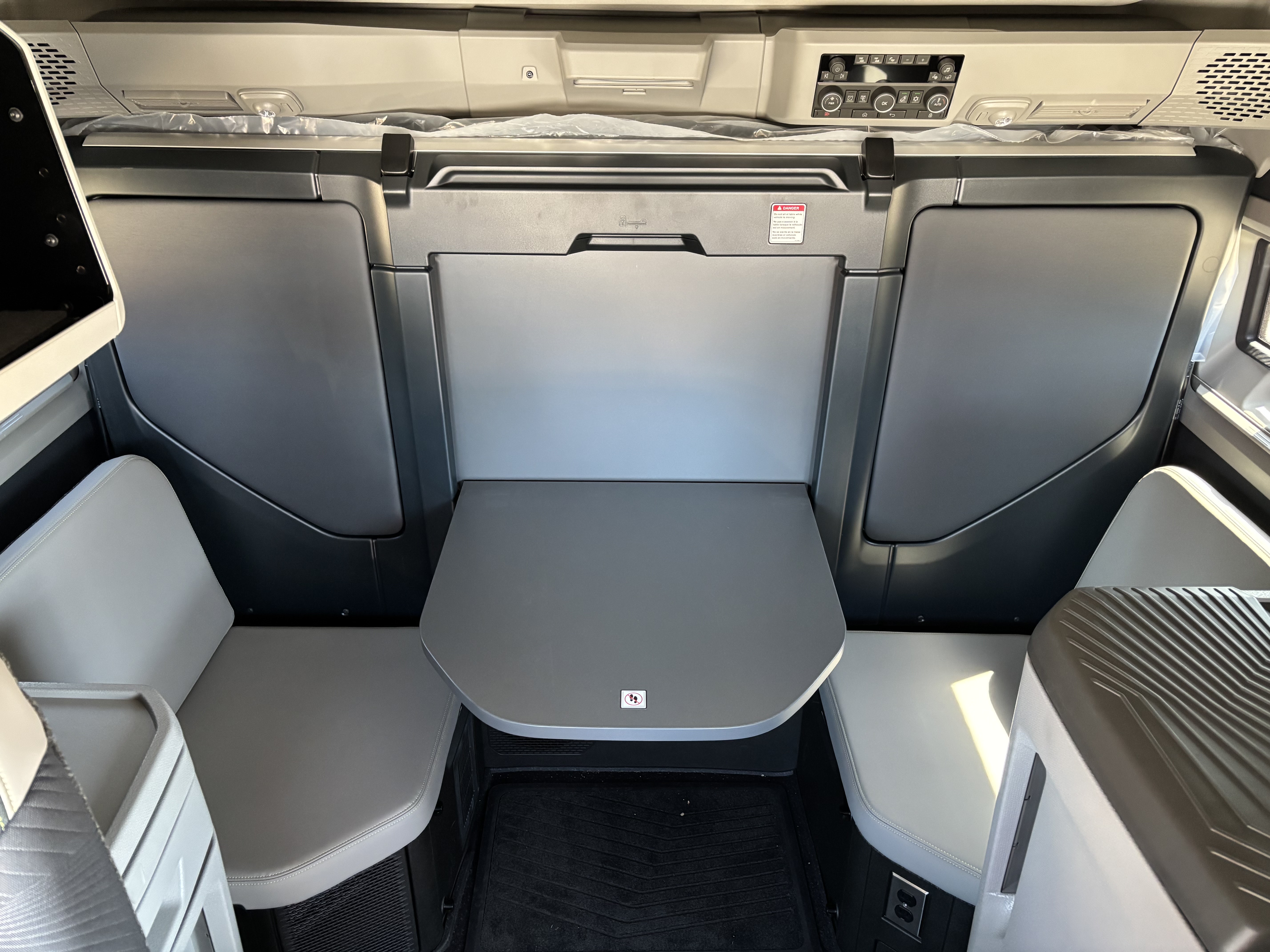 2026 Volvo - image 12