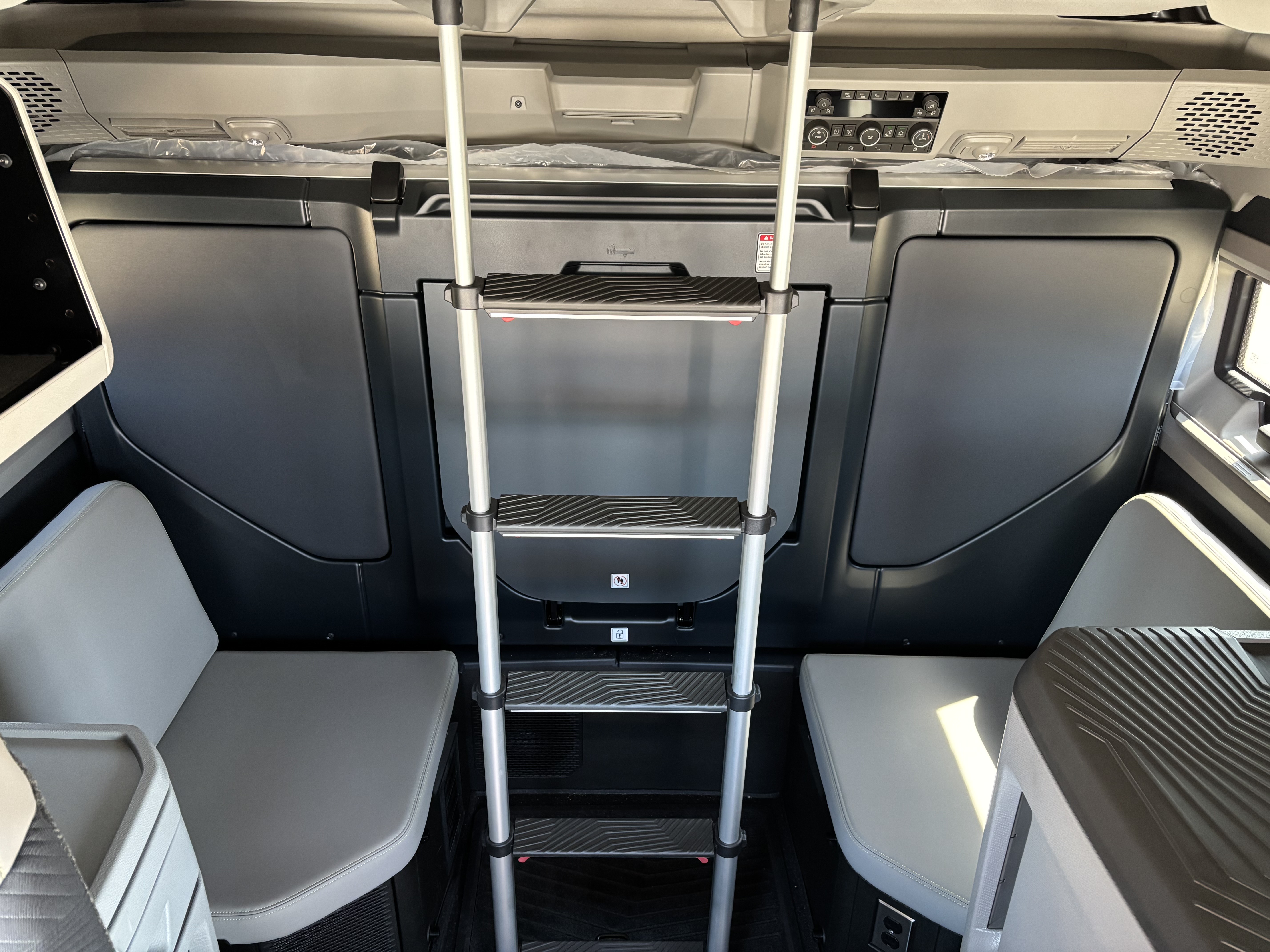 2026 Volvo - image 10