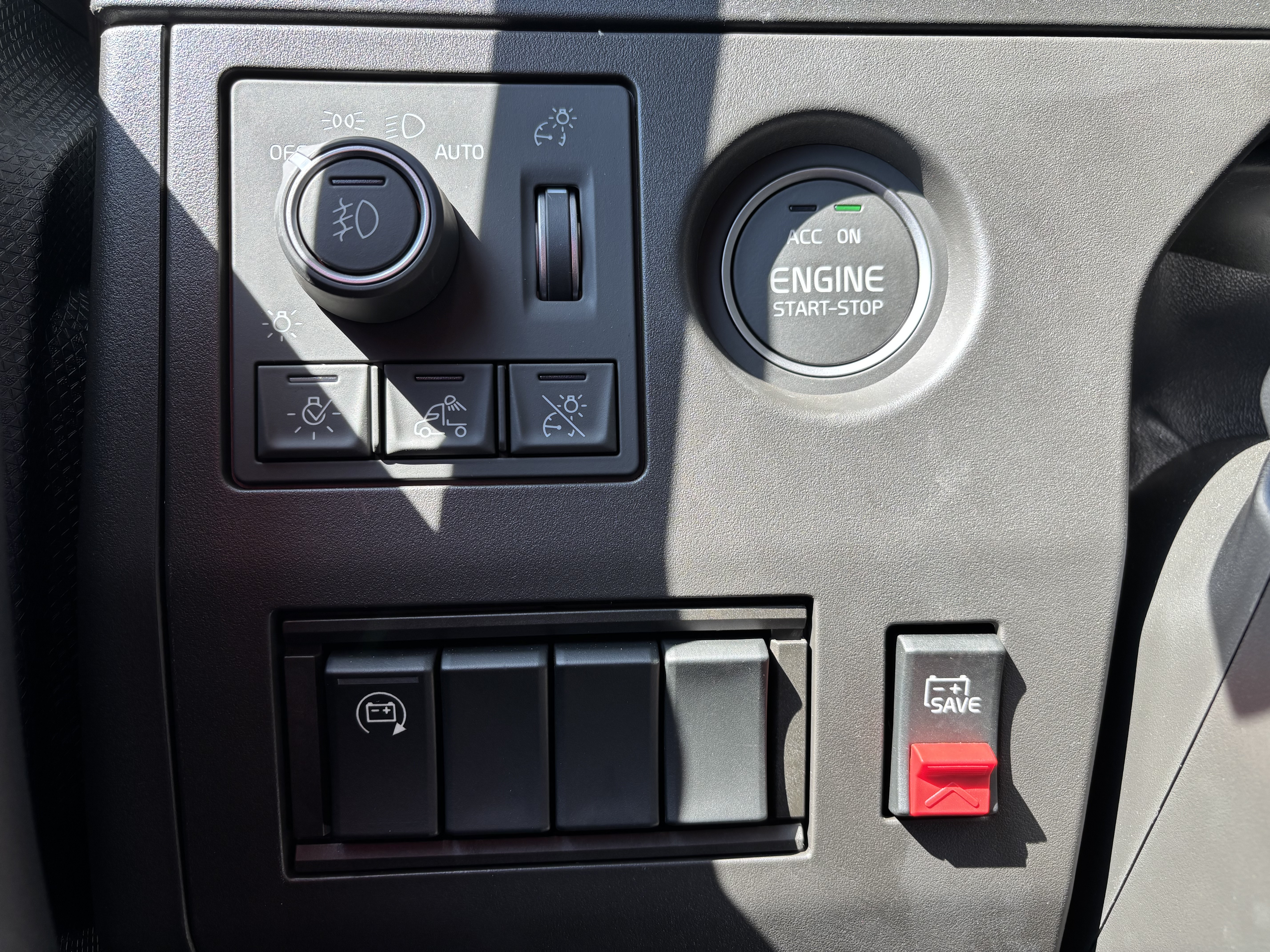 2026 Volvo - image 9