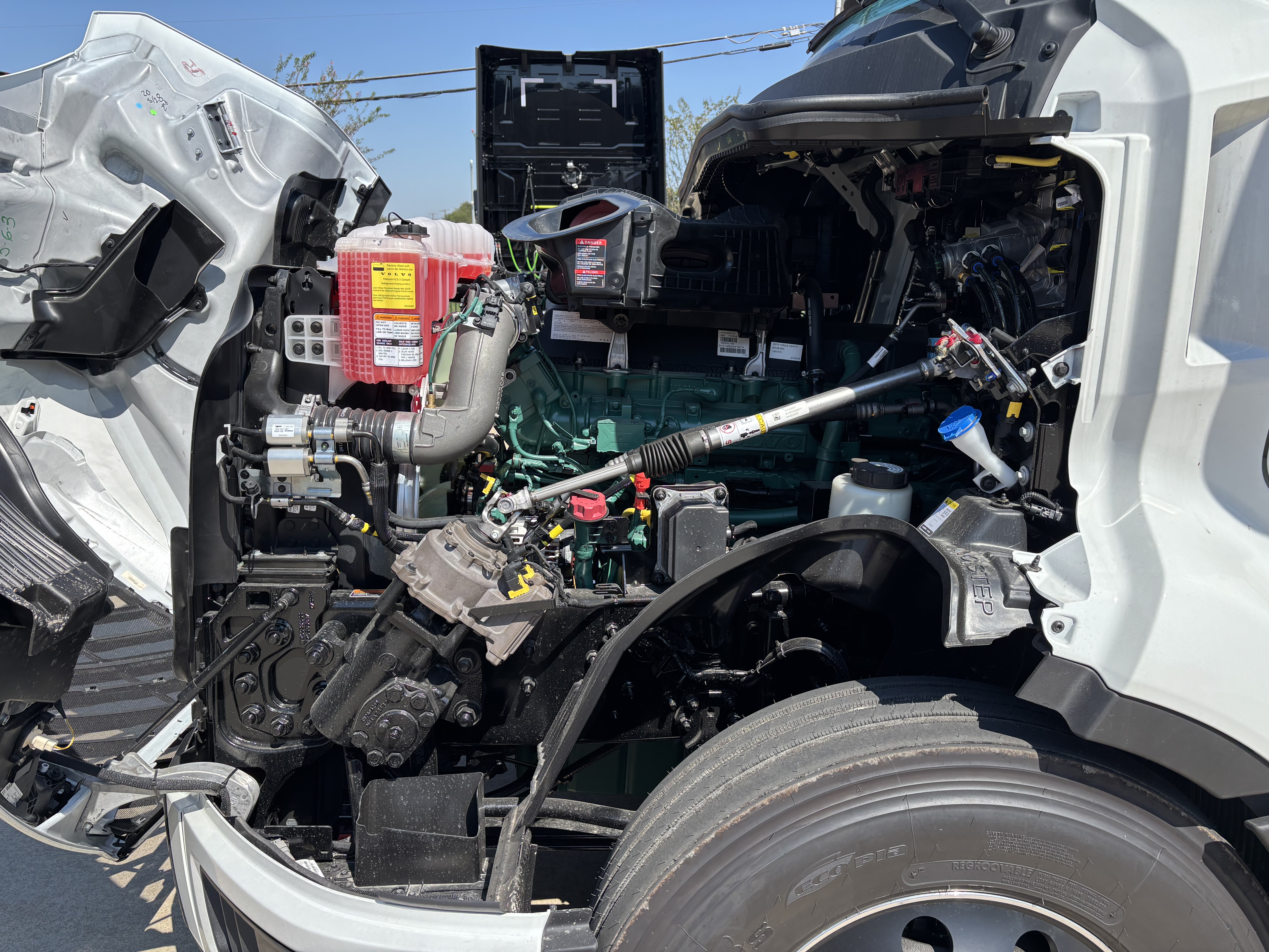 2026 Volvo - image 21