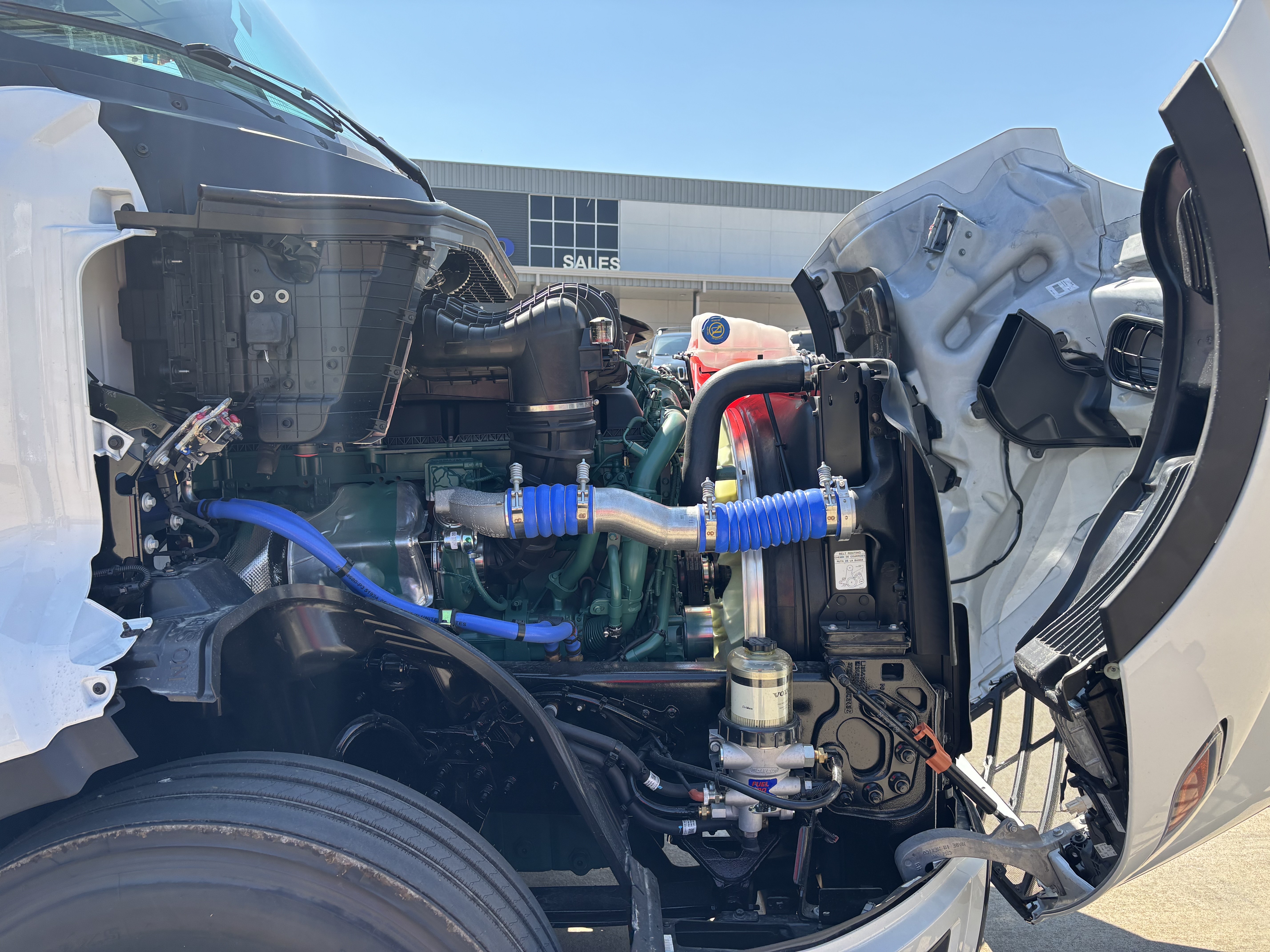 2026 Volvo - image 22