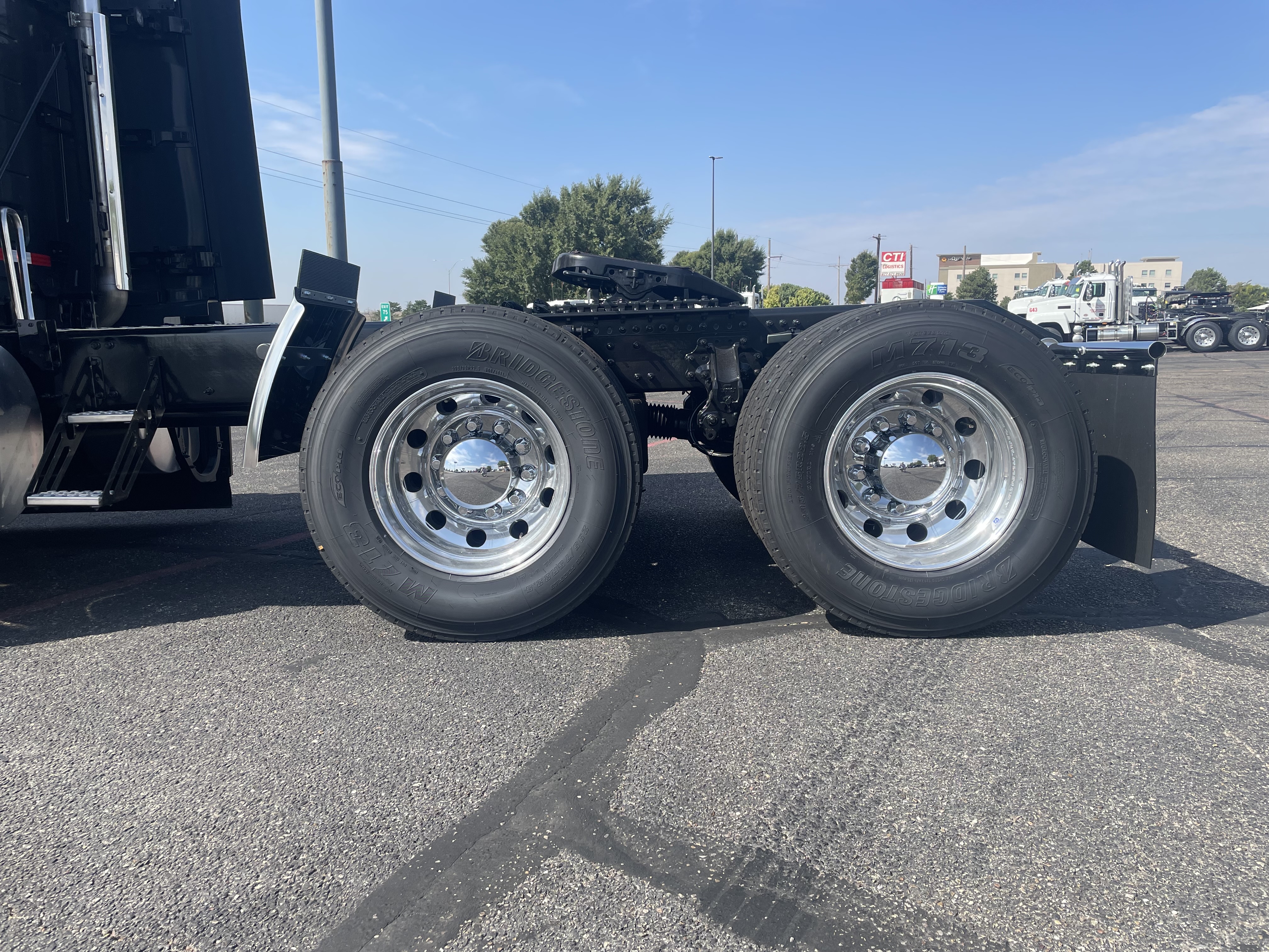 2026 Volvo - image 6