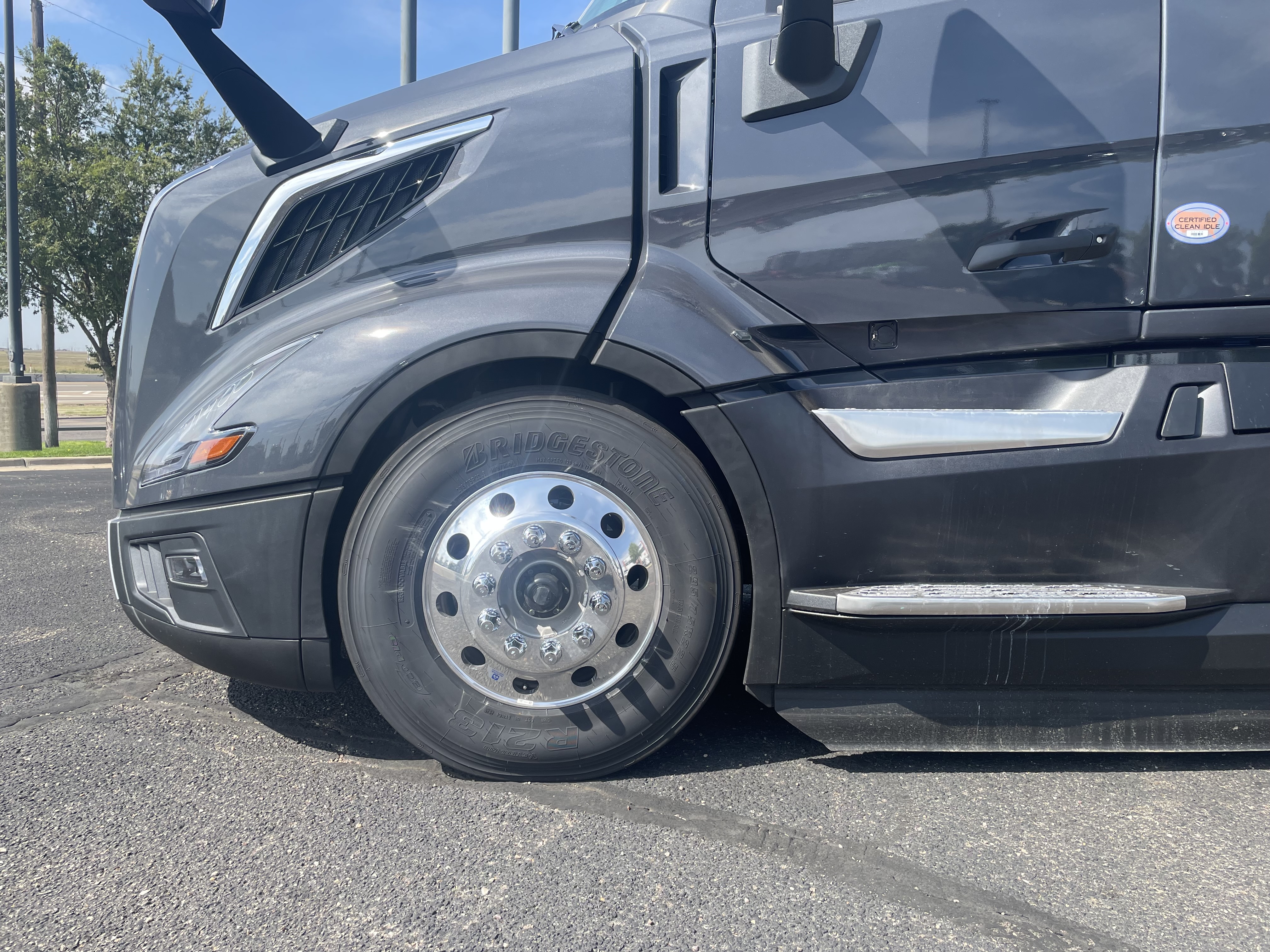 2026 Volvo - image 4