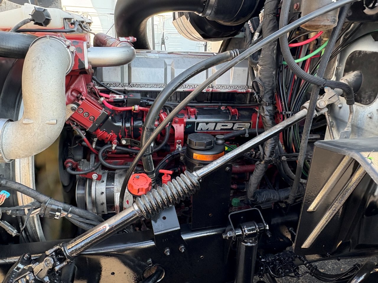 2016 Mack Pinnacle - image 9