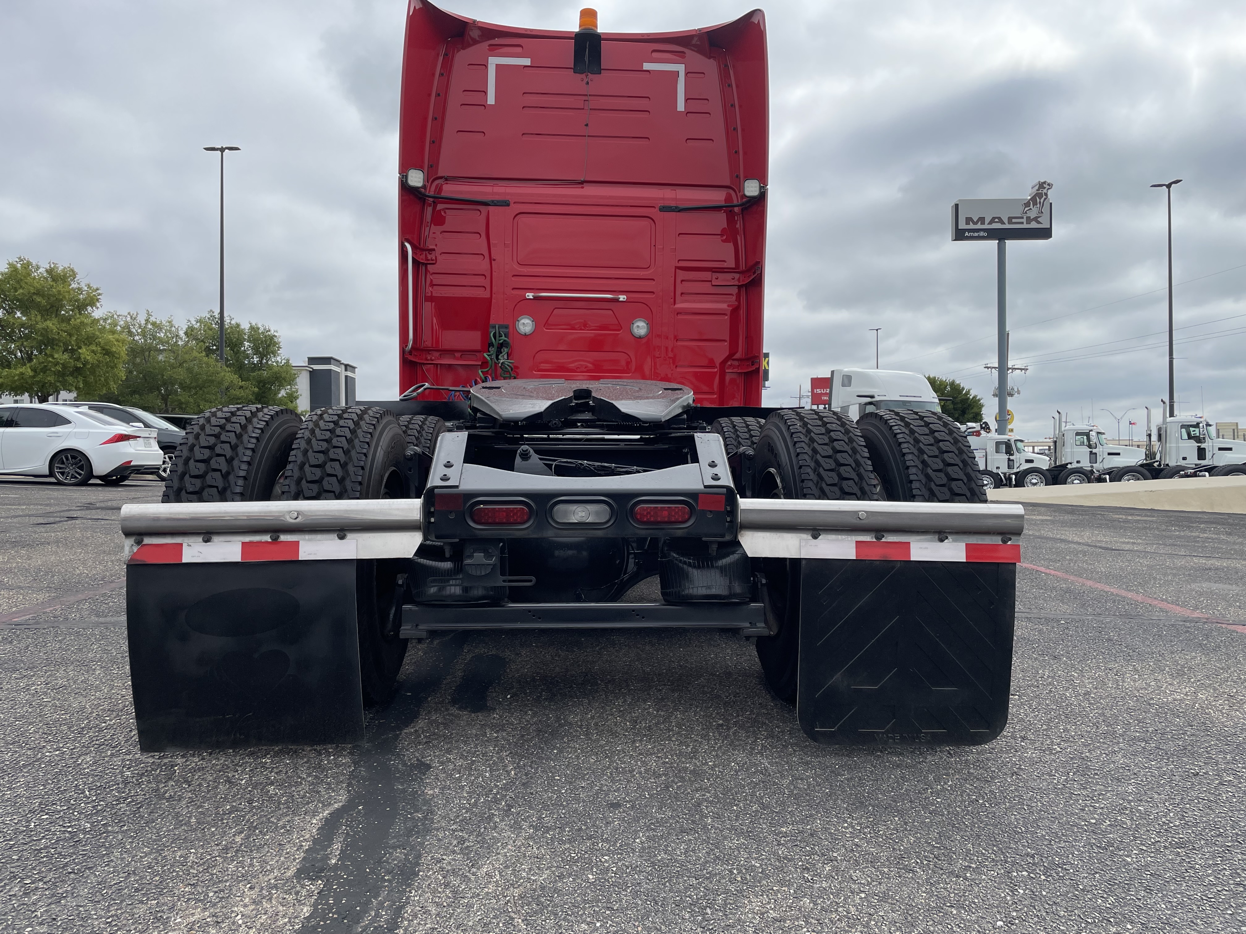 2023 Volvo - image 11