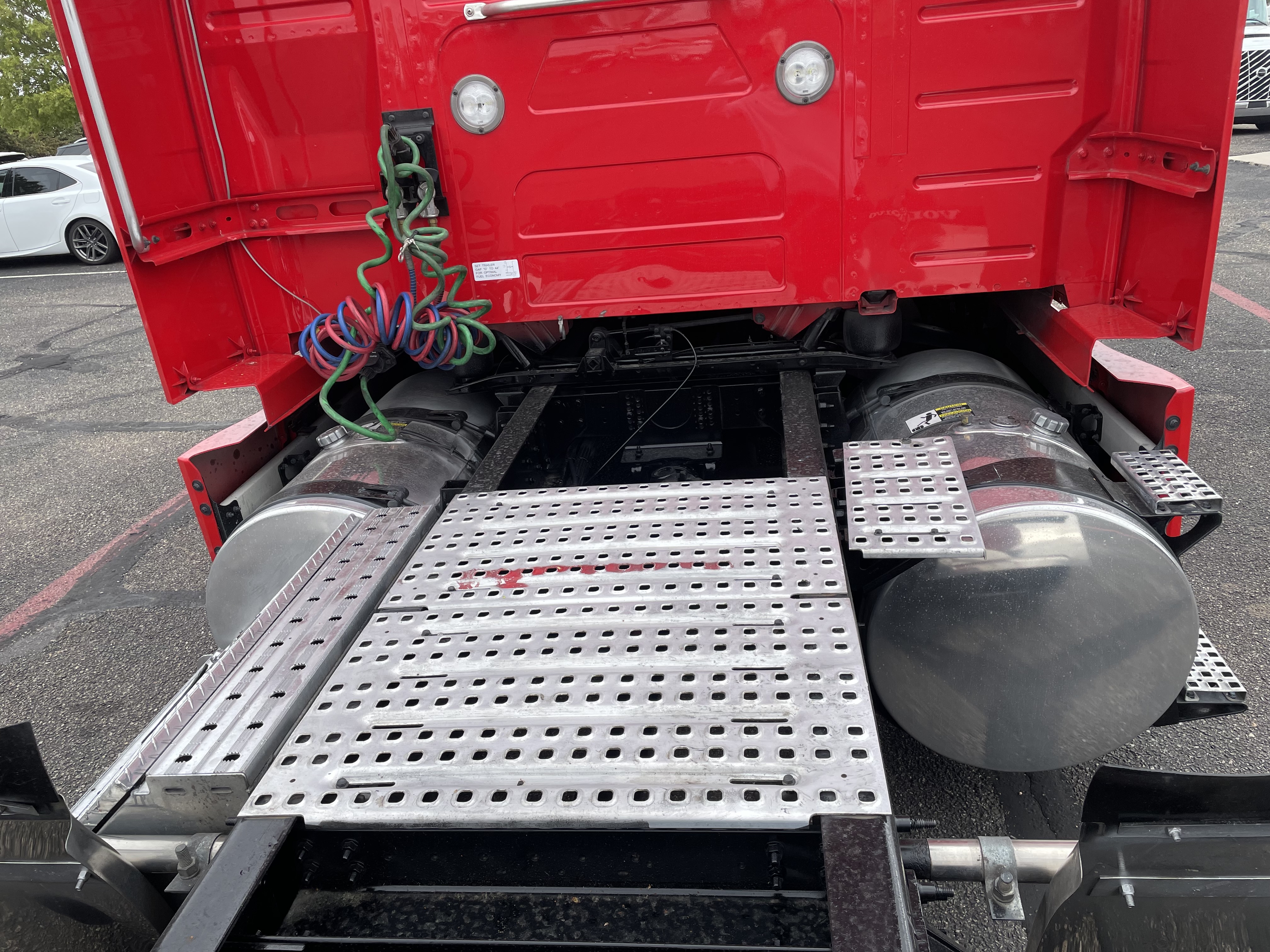 2023 Volvo - image 6