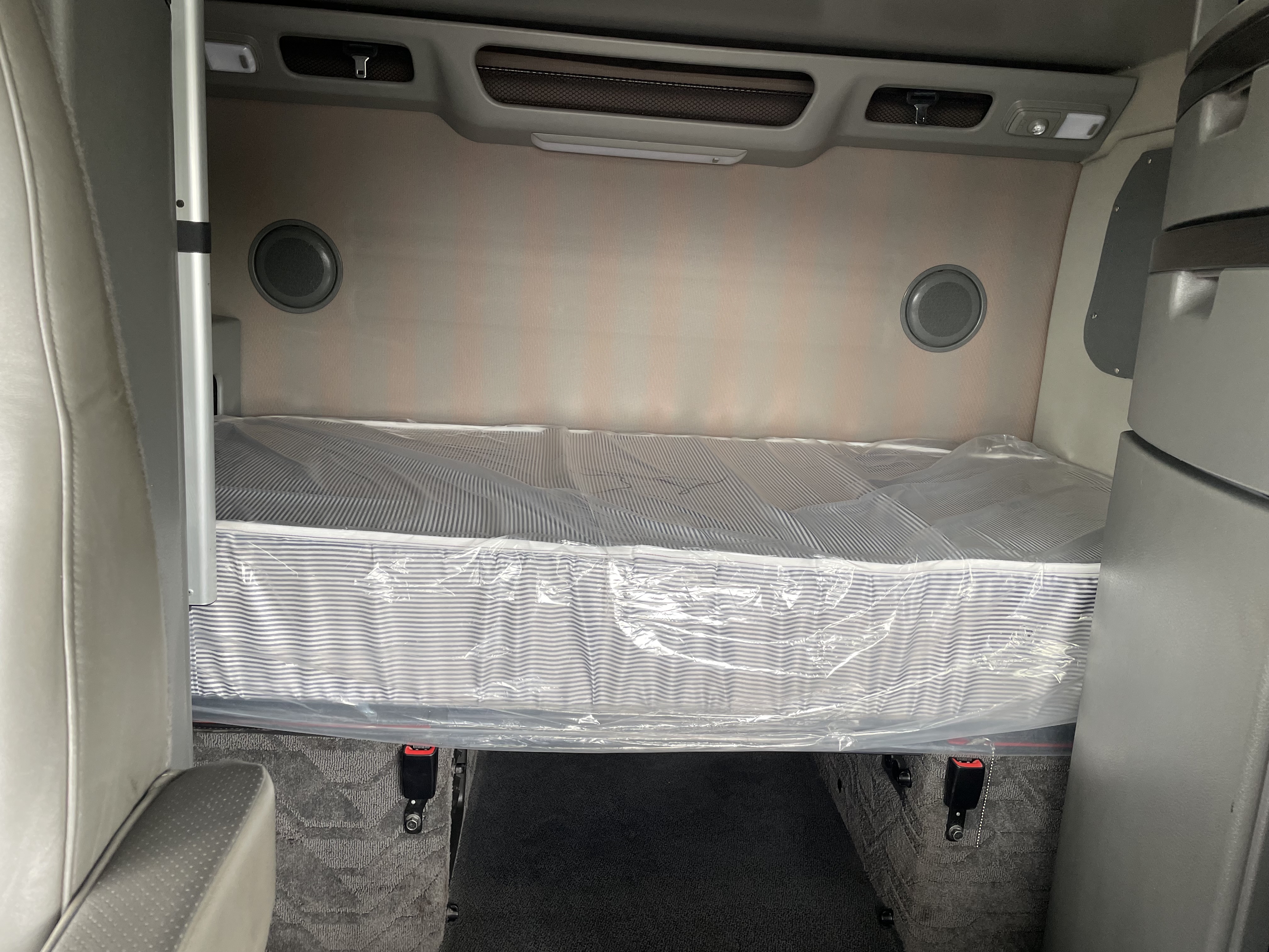 2023 Volvo - image 19