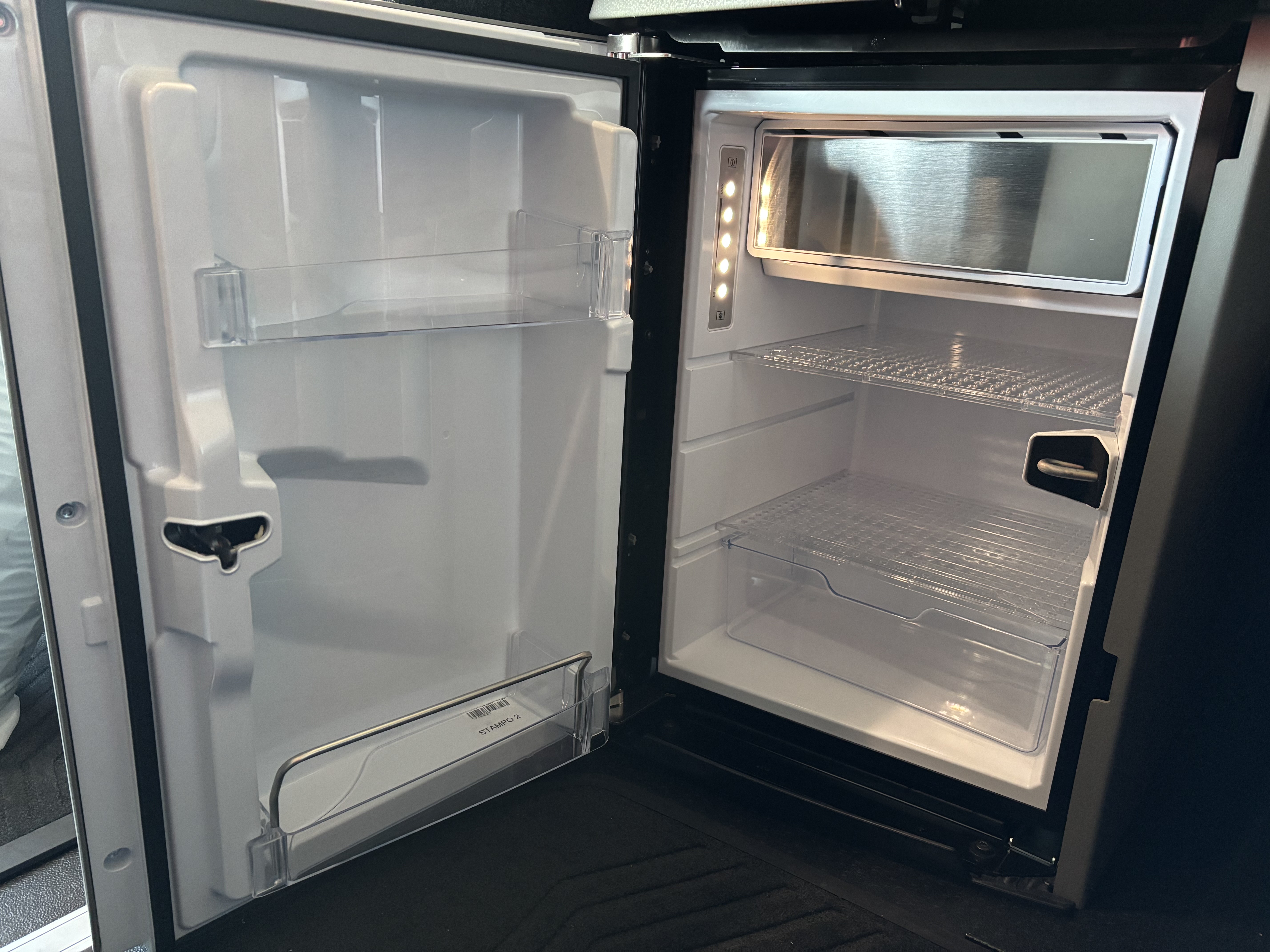 2026 Volvo - image 18