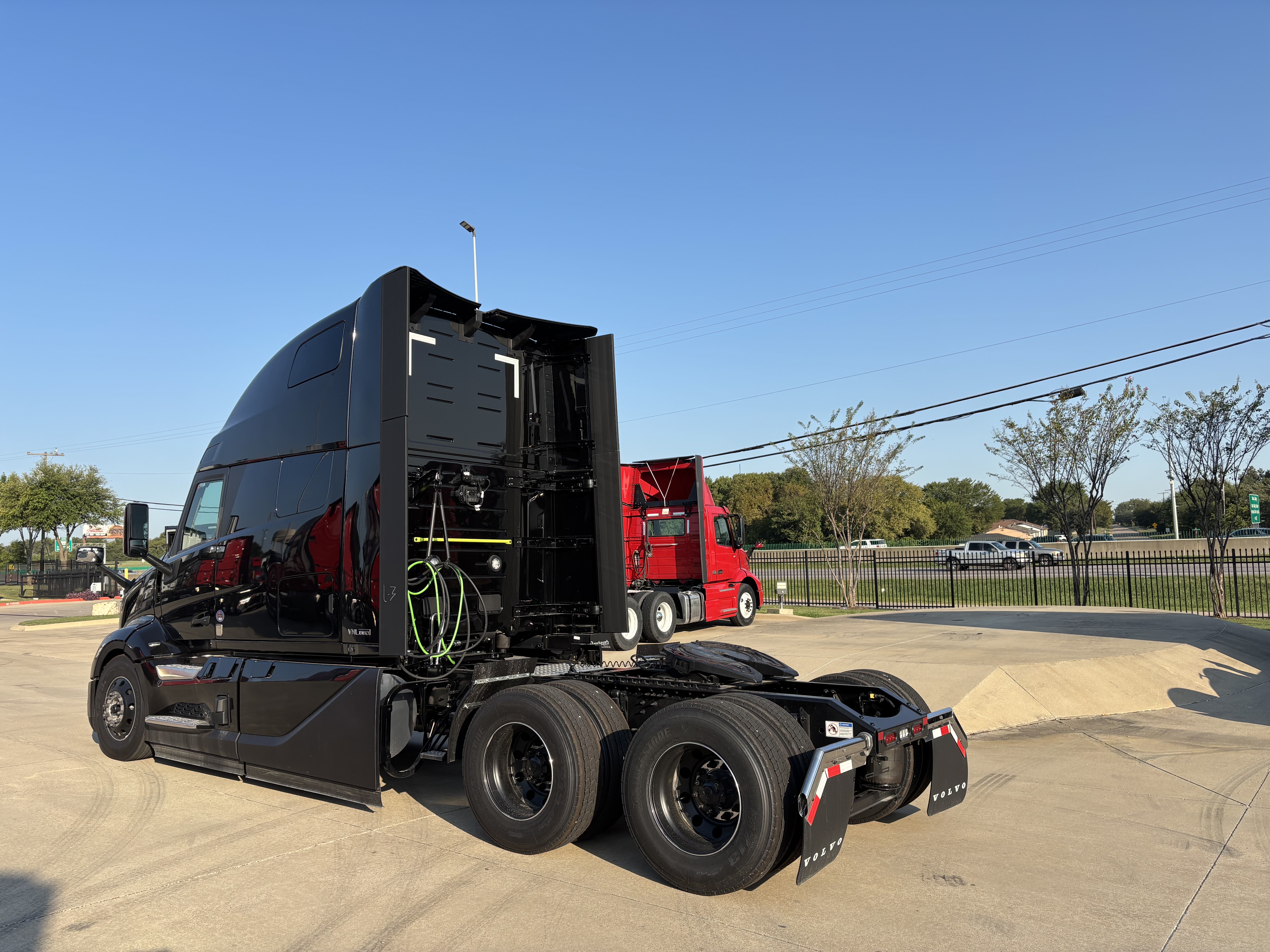 2026 Volvo - image 3