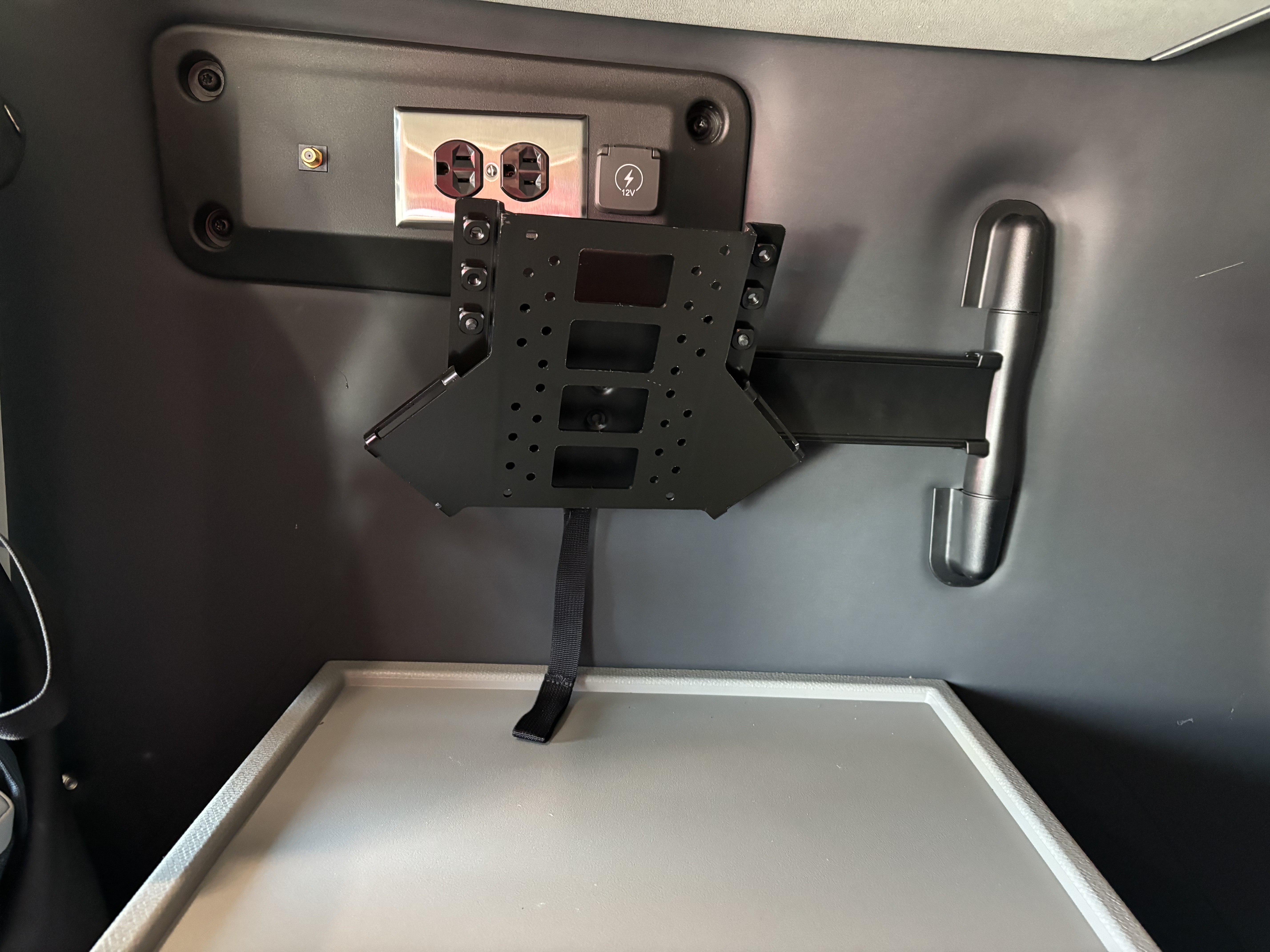 2026 Volvo - image 23