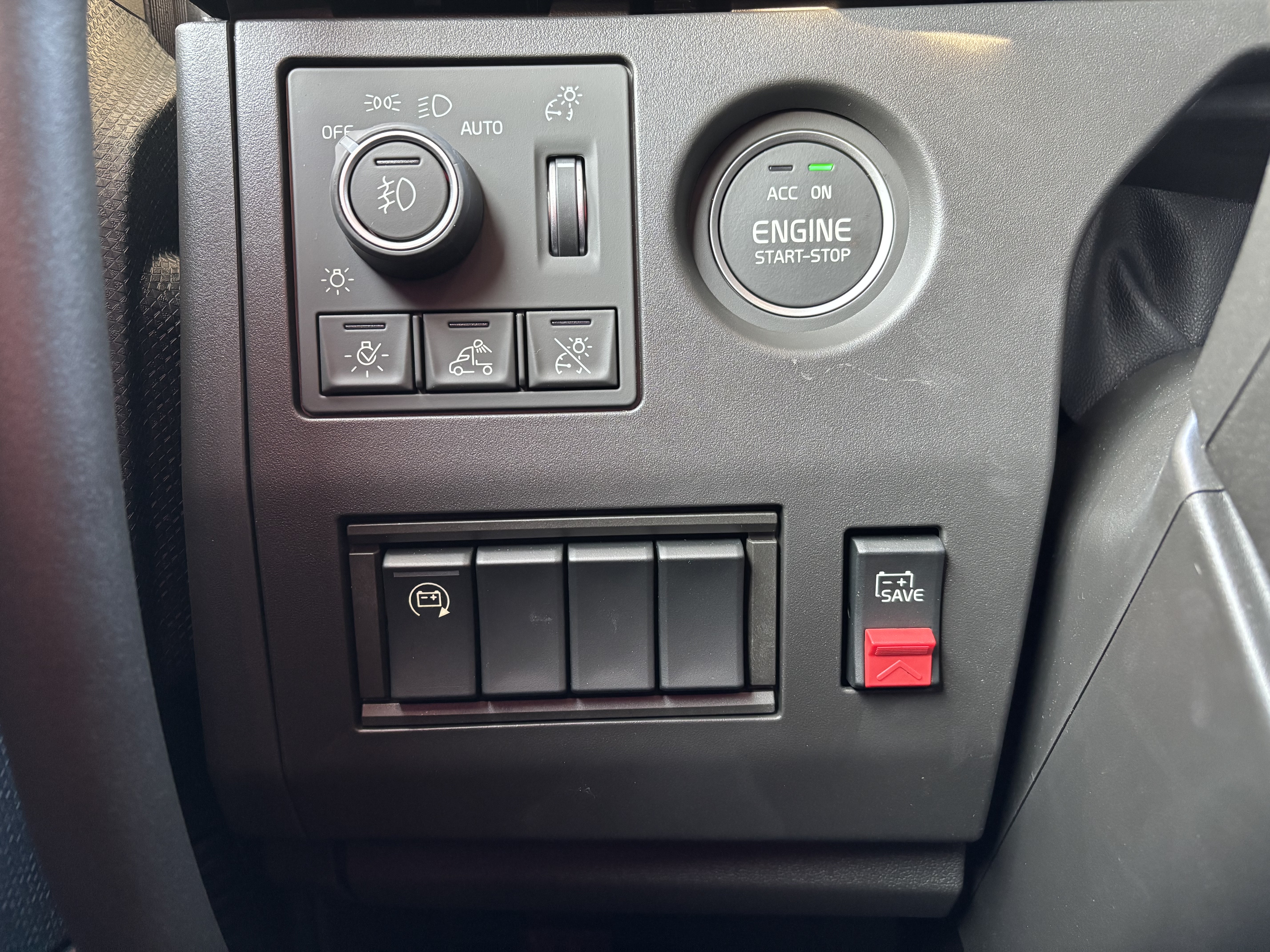 2026 Volvo - image 10