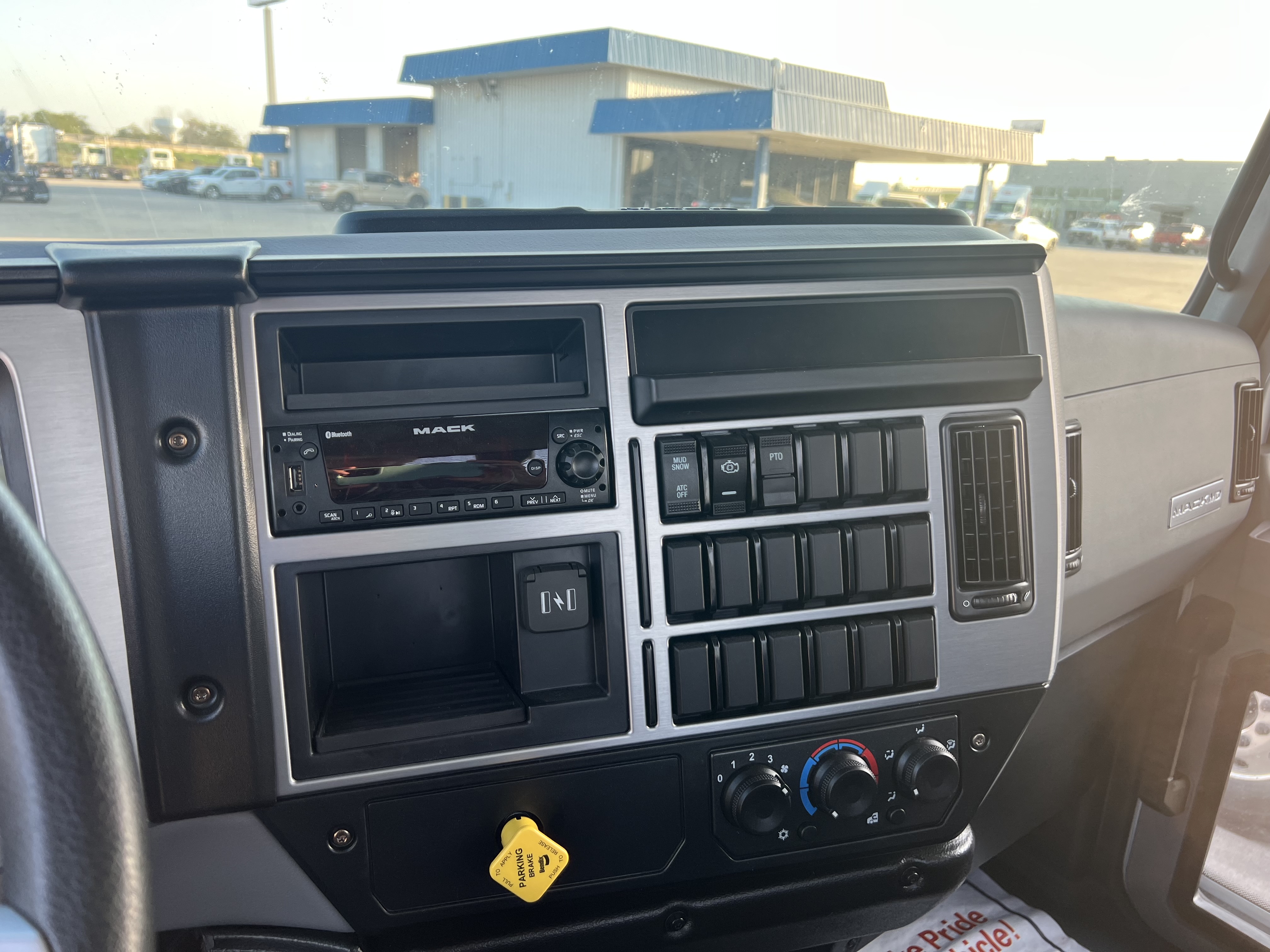 2026 Mack - image 9