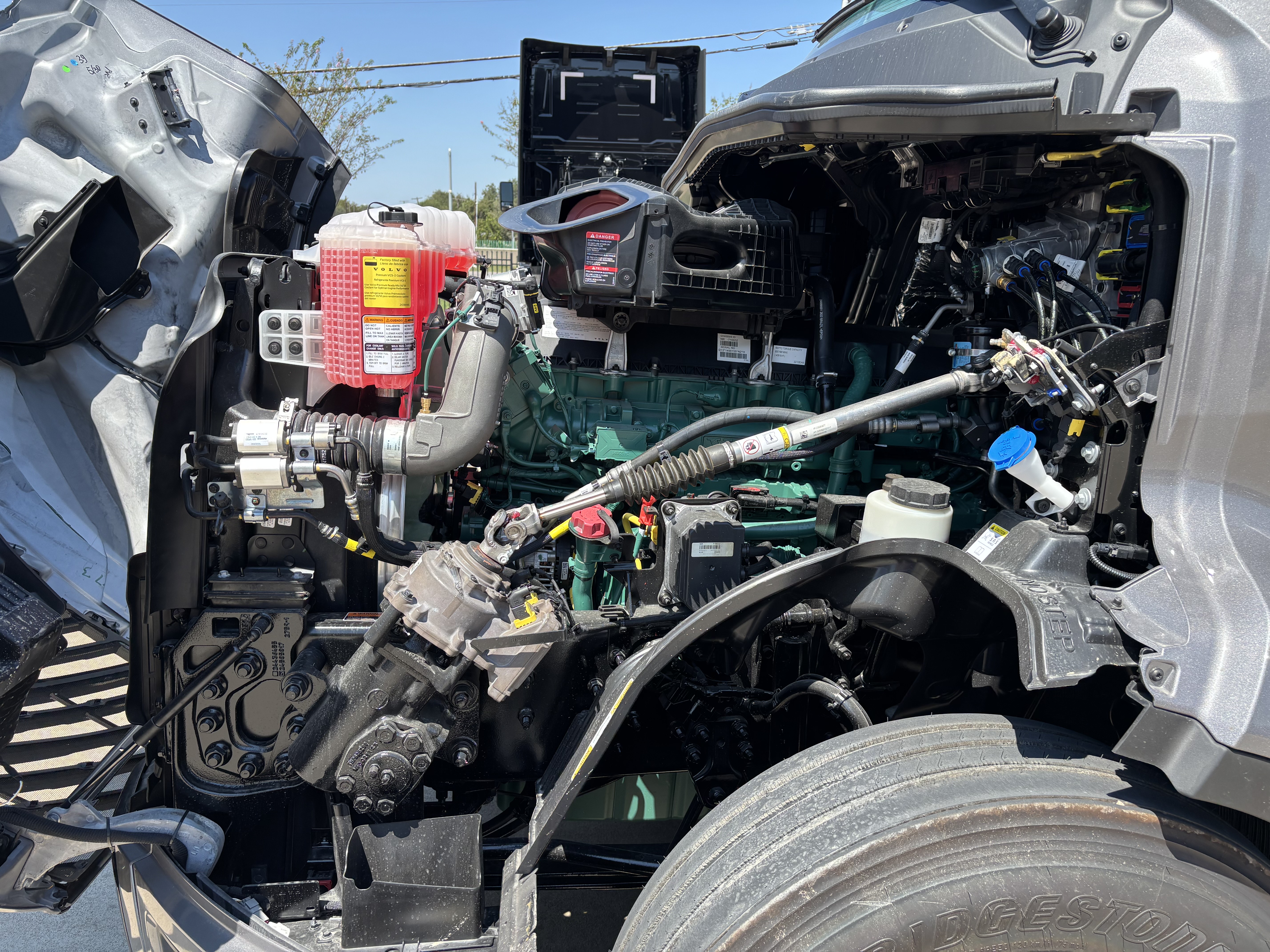 2026 Volvo - image 20