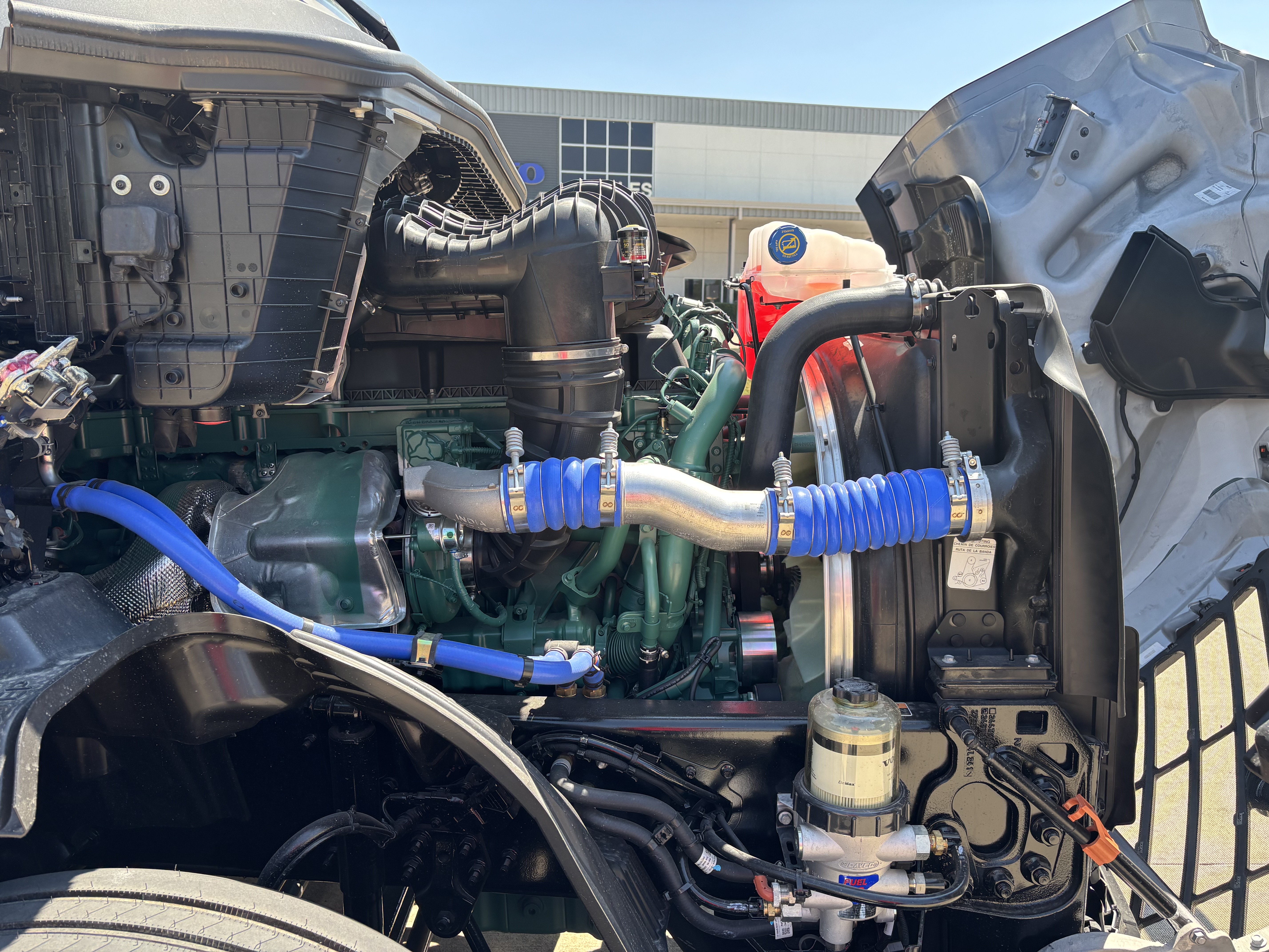 2026 Volvo - image 21