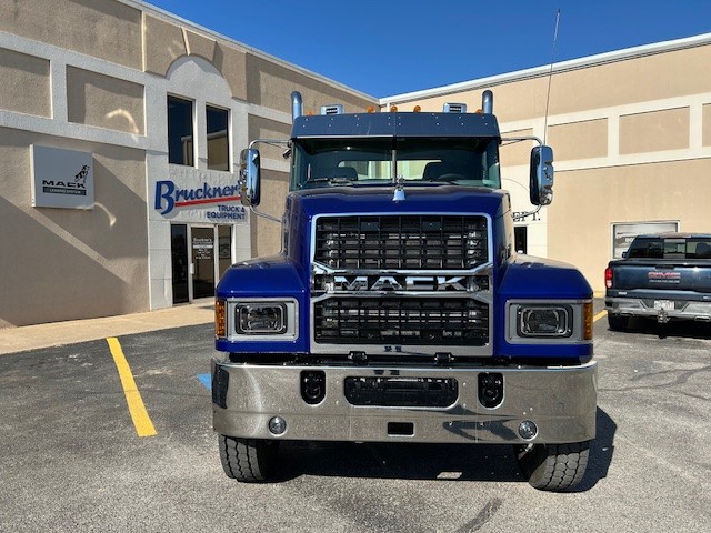 2025 Mack - image 2