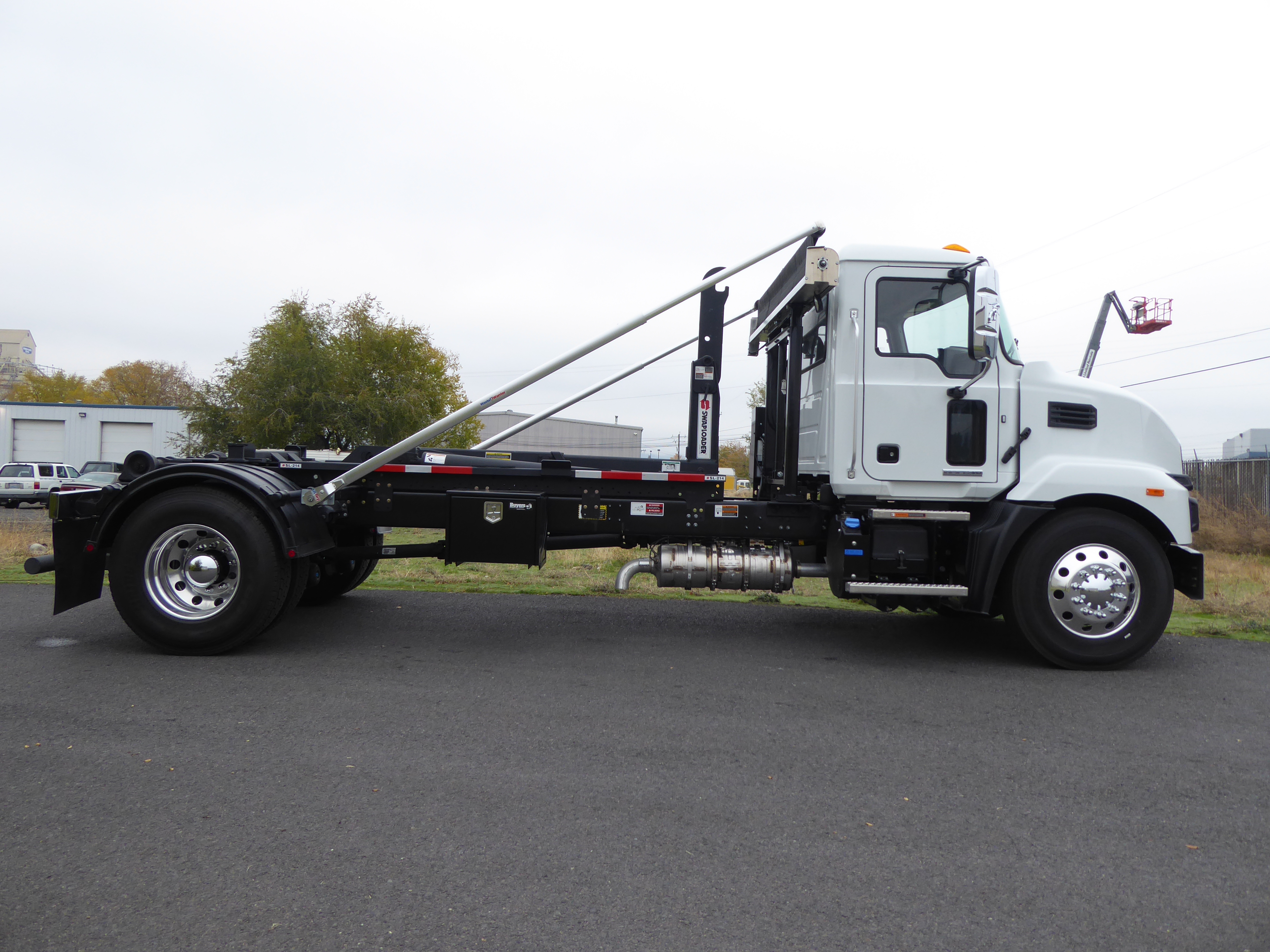 2025 Mack - image 18