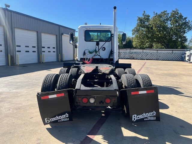 2017 Mack Pinnacle - image 6