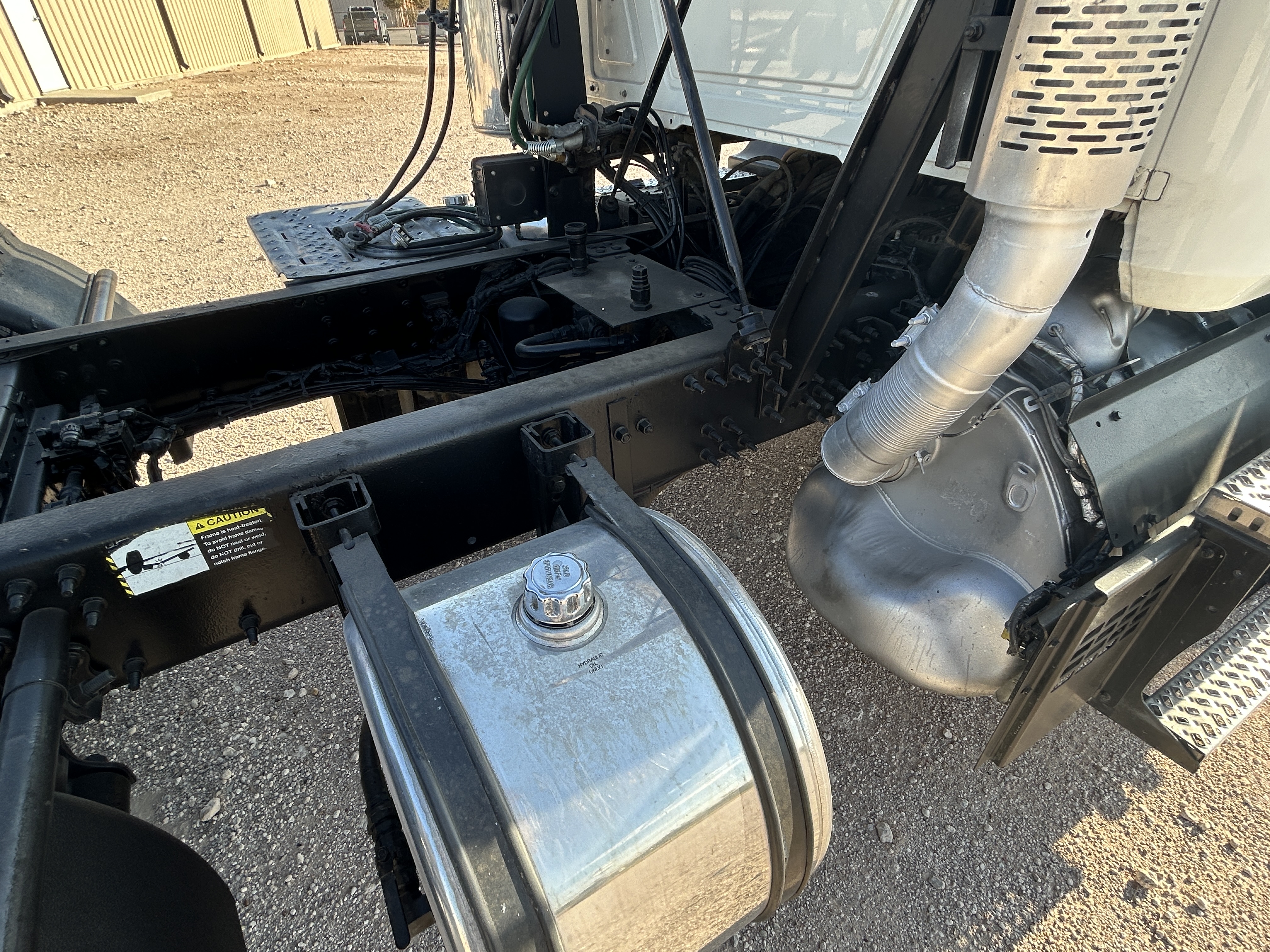 2019 Mack - image 26