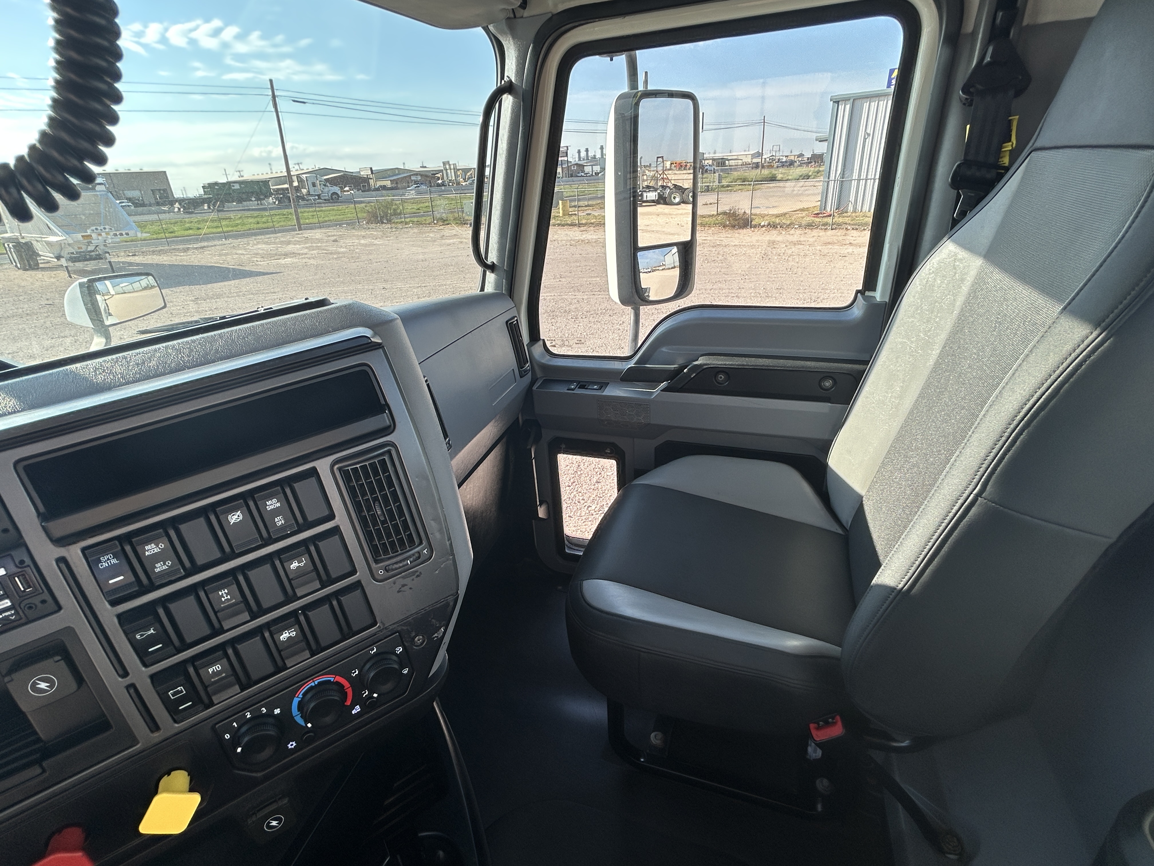 2019 Mack - image 29