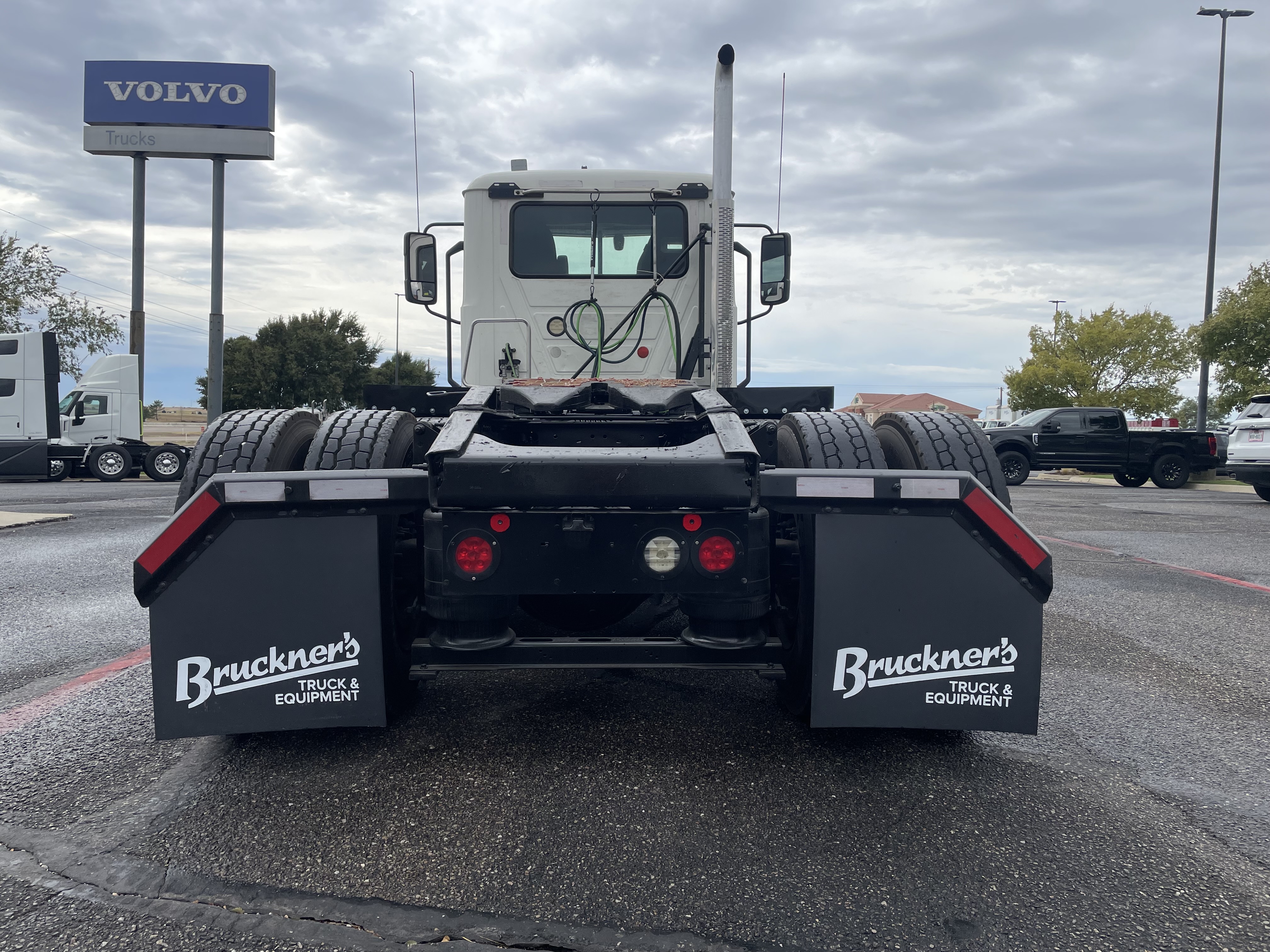 2020 Mack - image 11