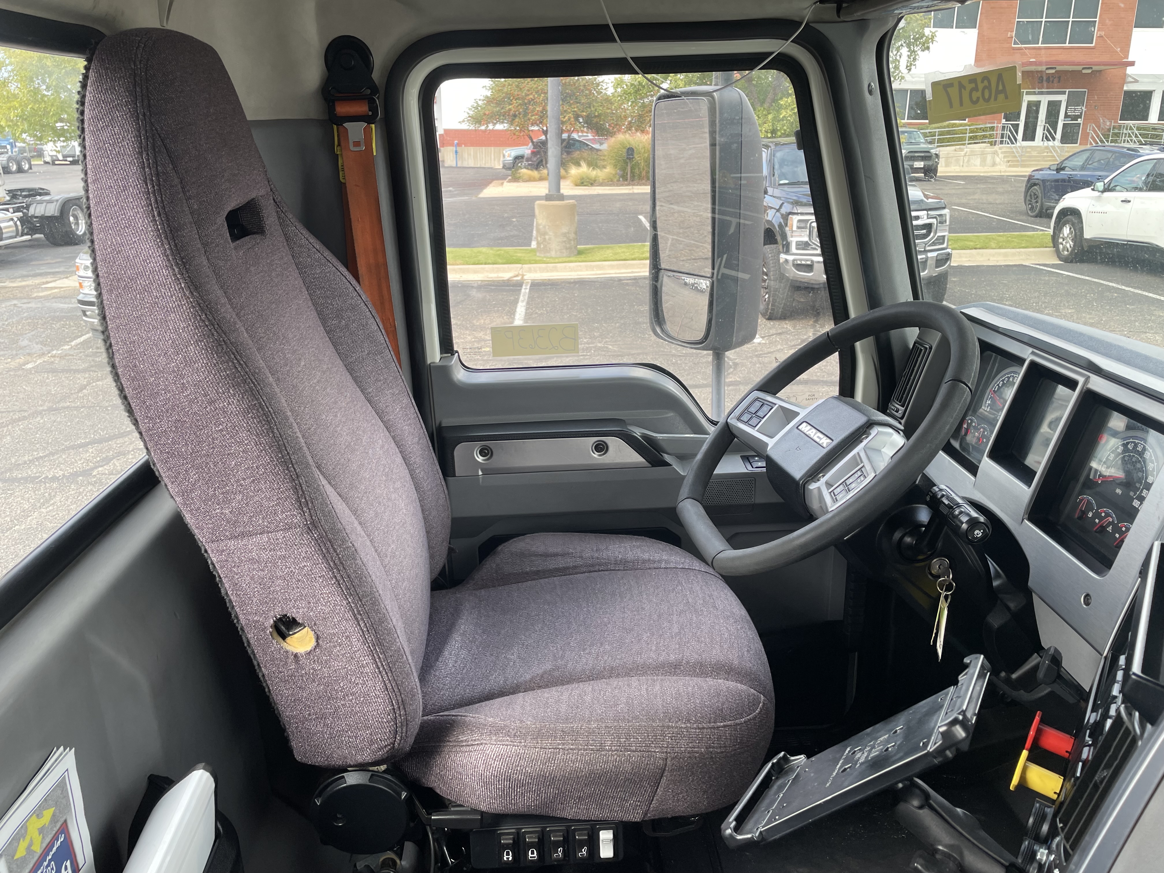 2020 Mack - image 15