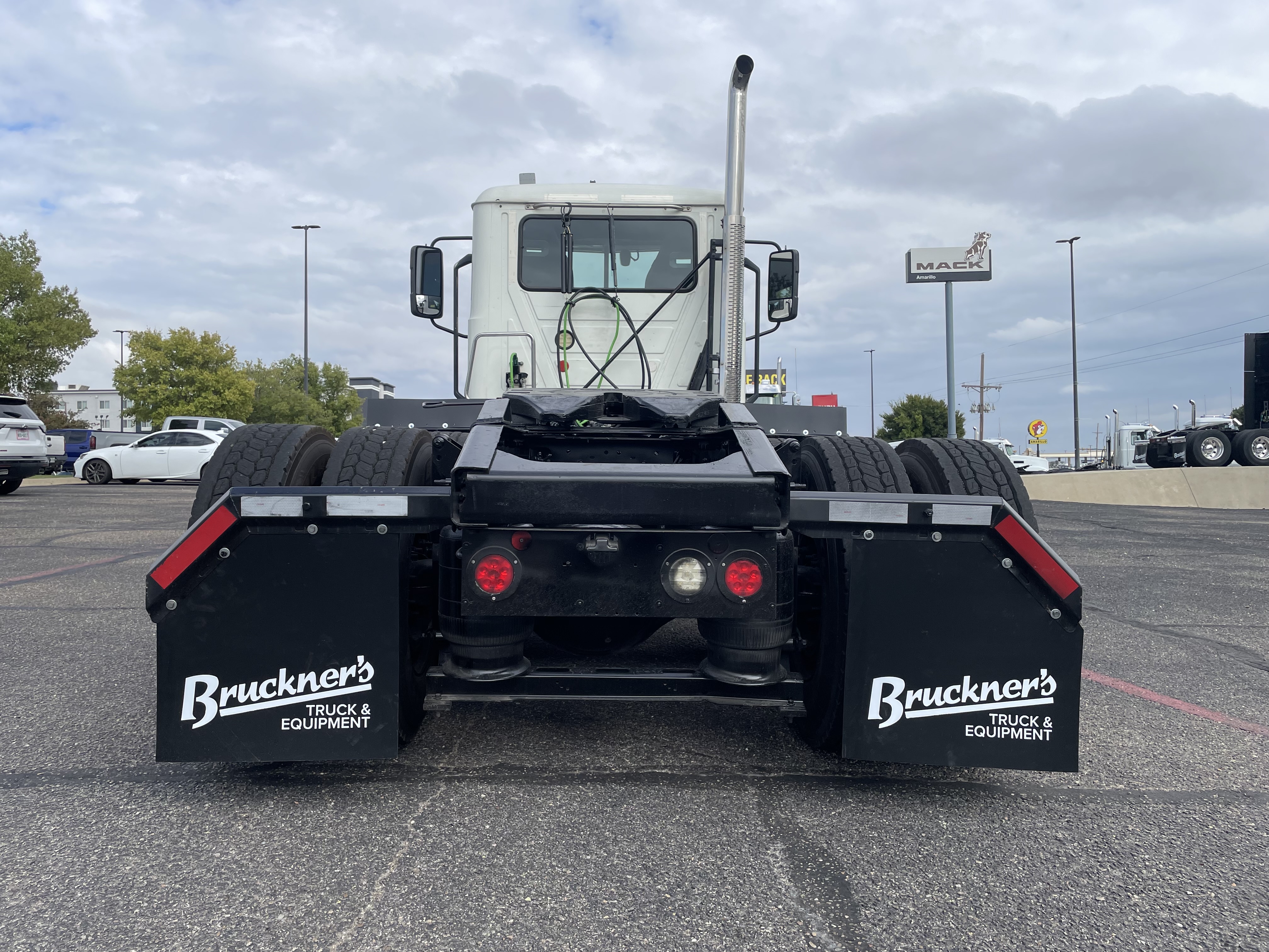 2020 Mack - image 11