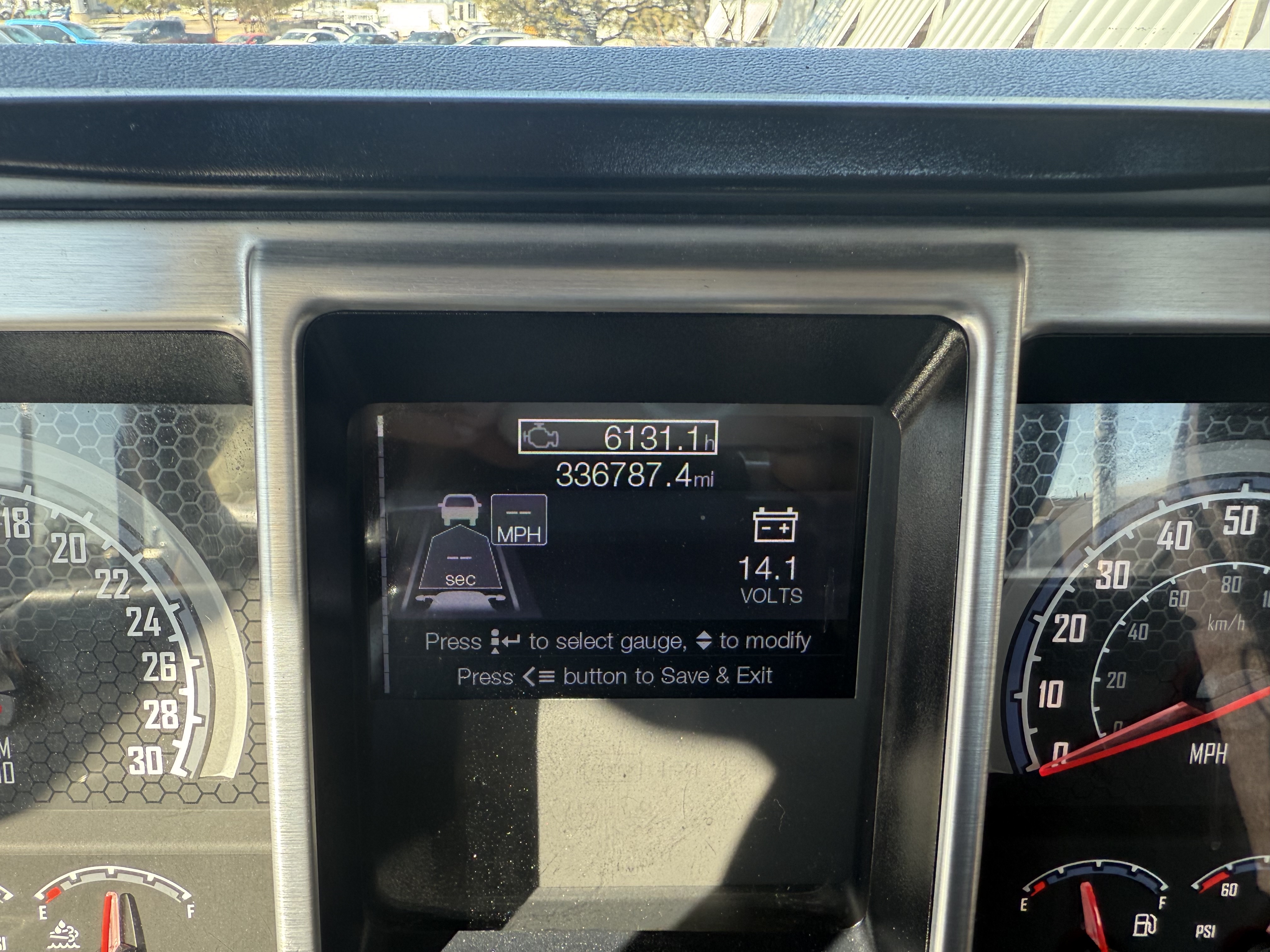 2020 Mack - image 25