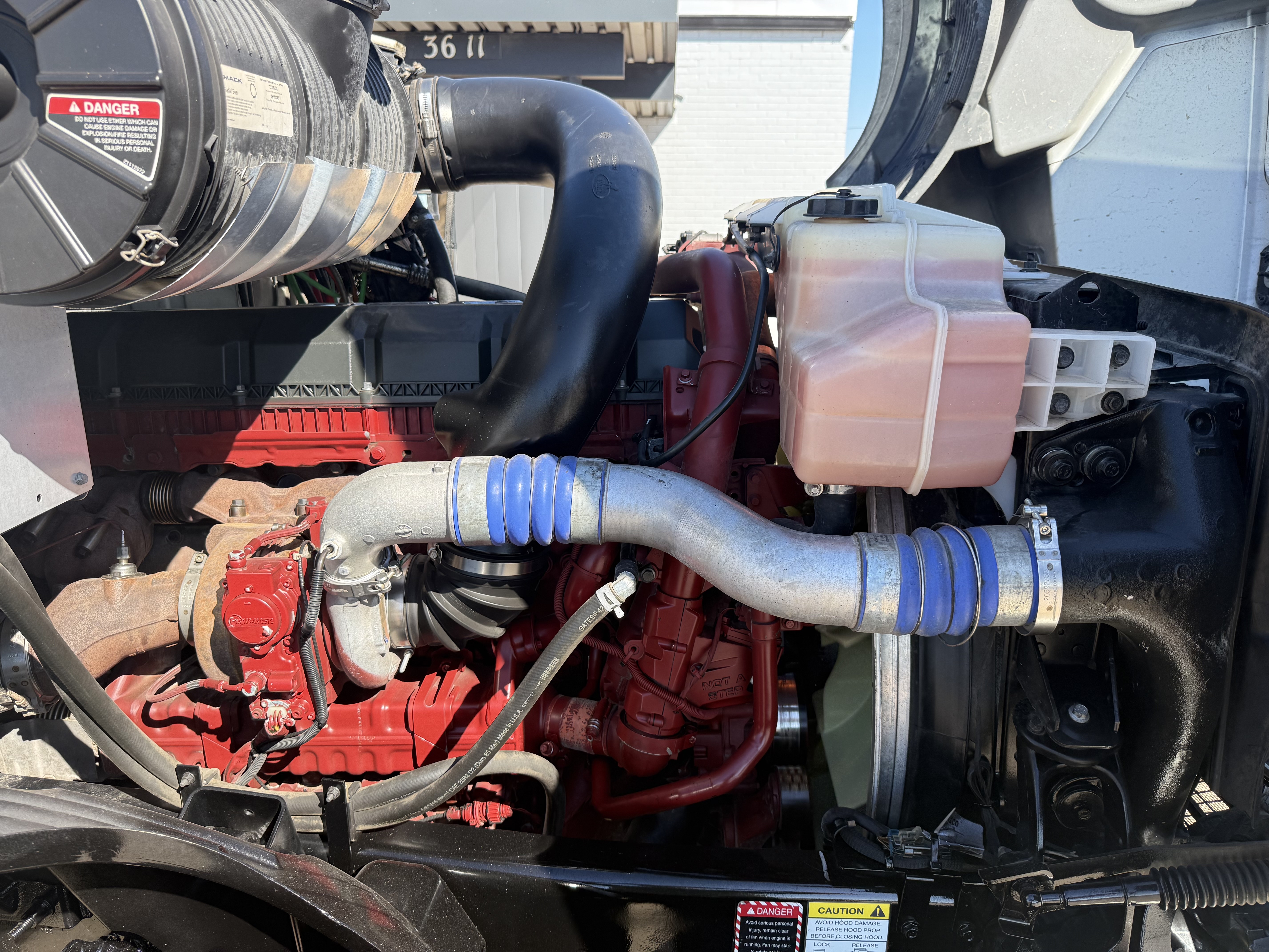 2020 Mack - image 22