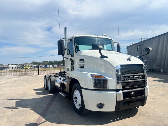 2020 Mack - image 3