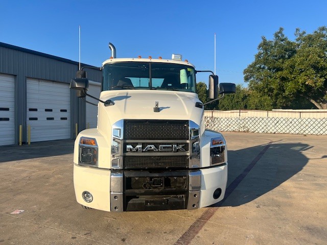 2020 Mack - image 2