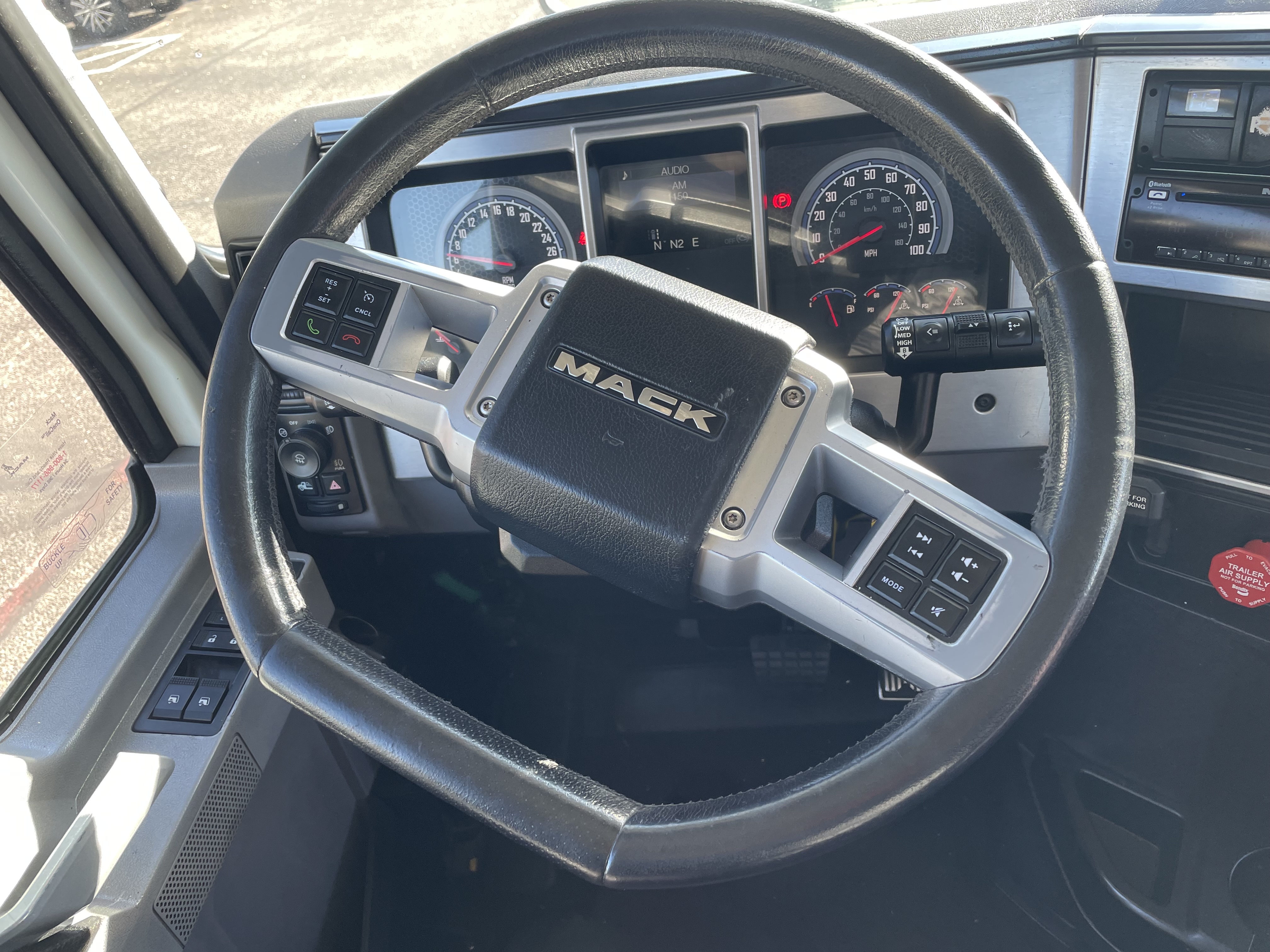 2020 Mack - image 12