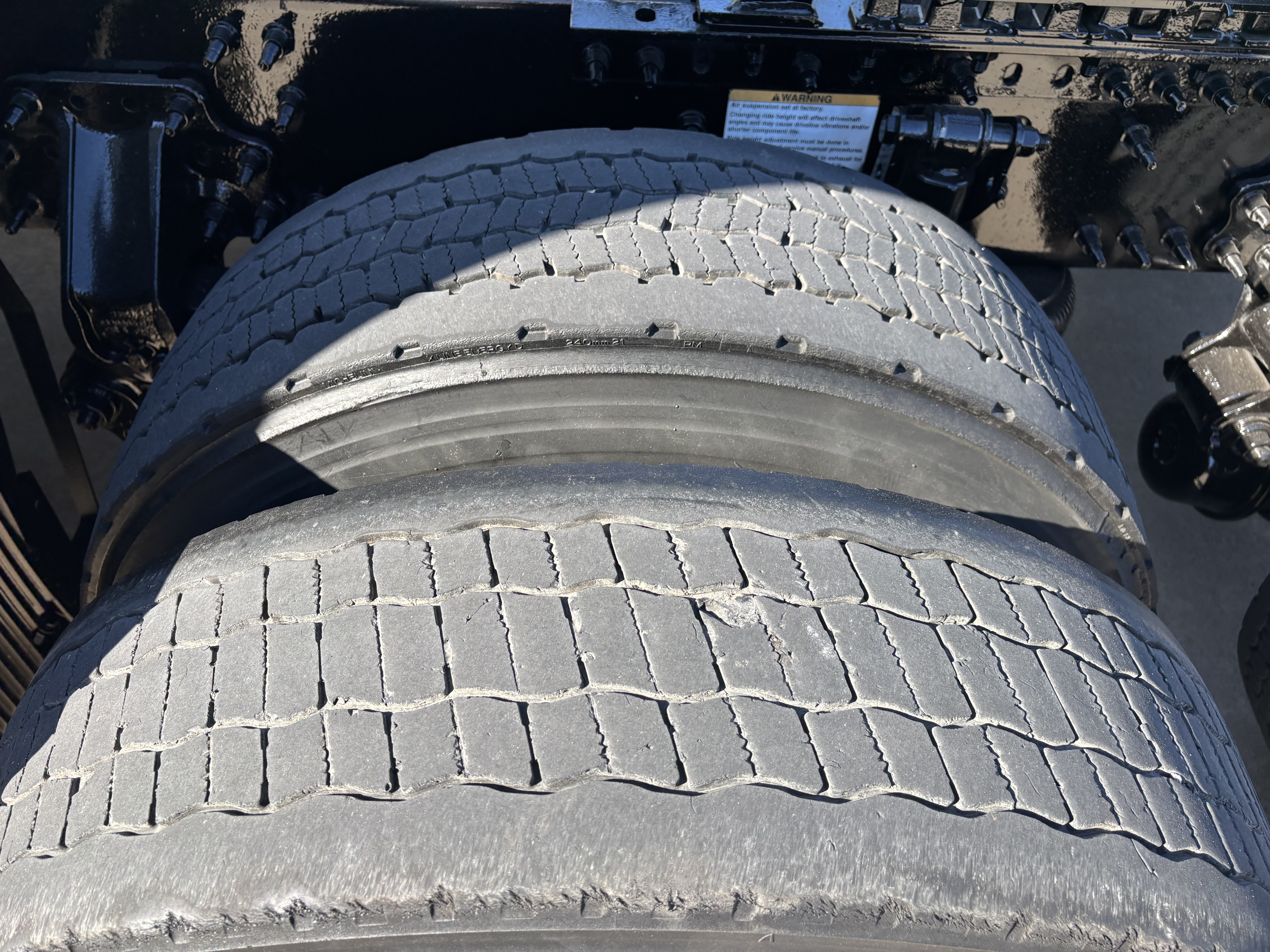 2023 Volvo - image 15