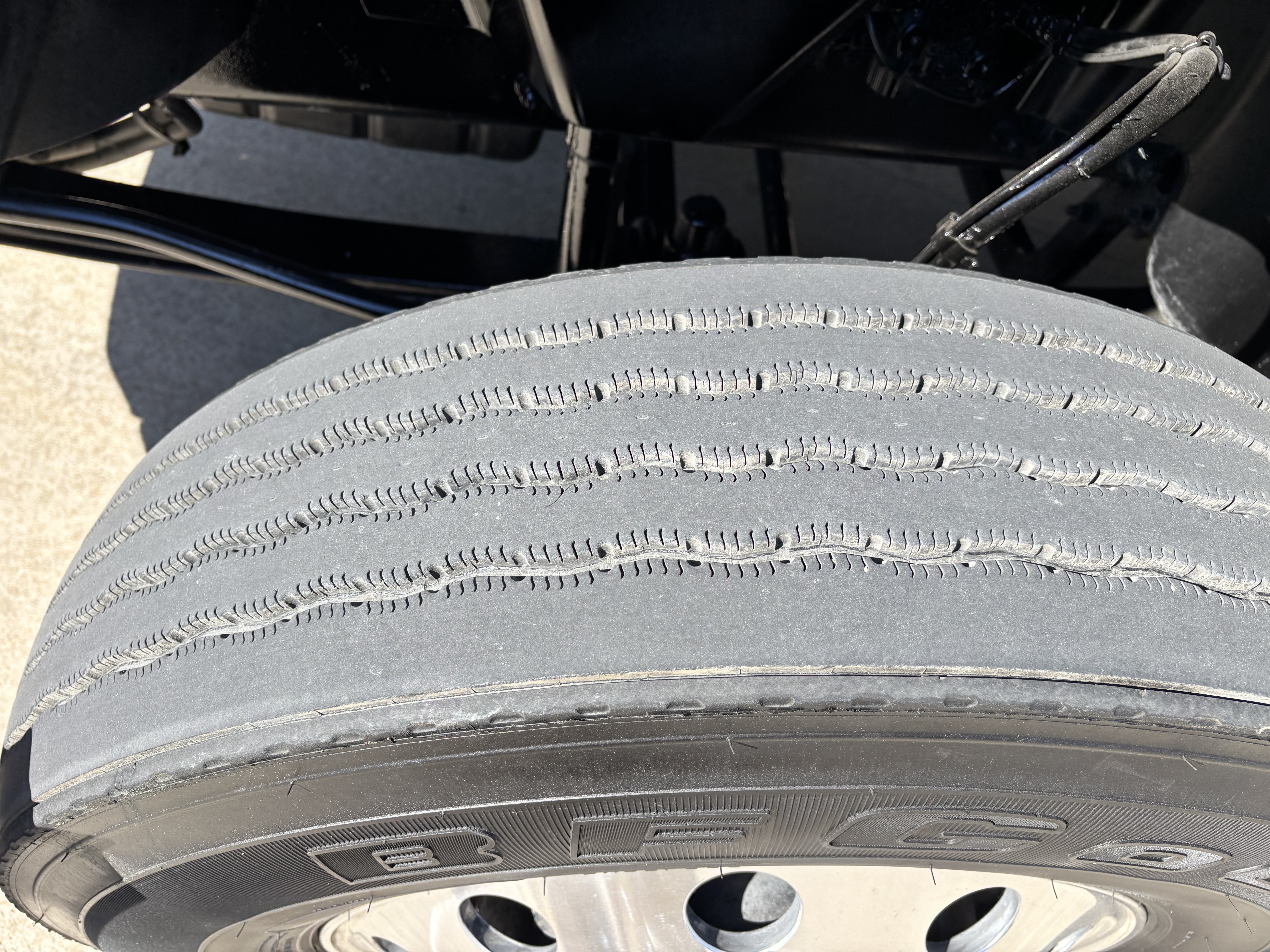 2023 Volvo - image 17