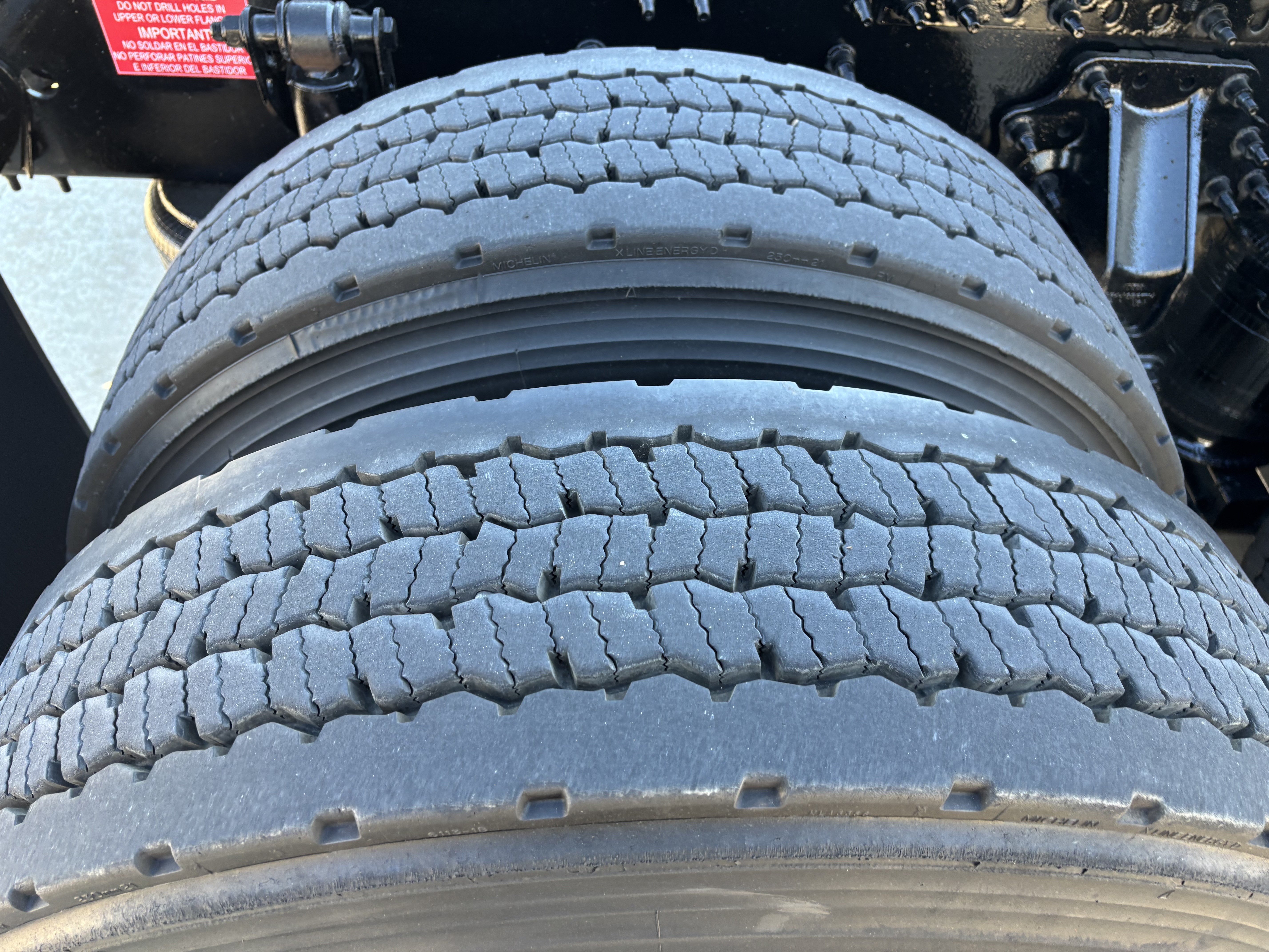 2023 Volvo - image 13