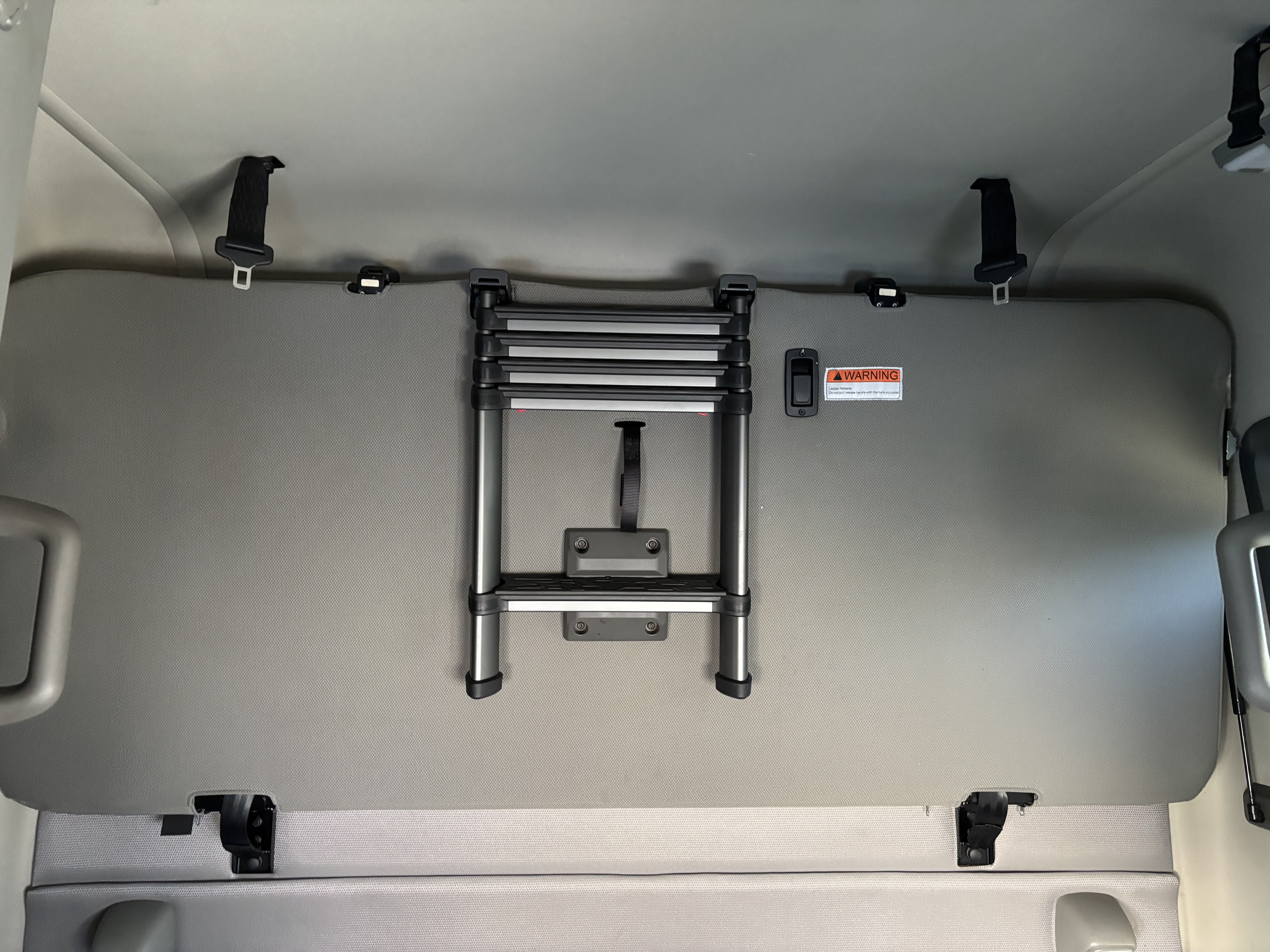 2023 Volvo - image 25