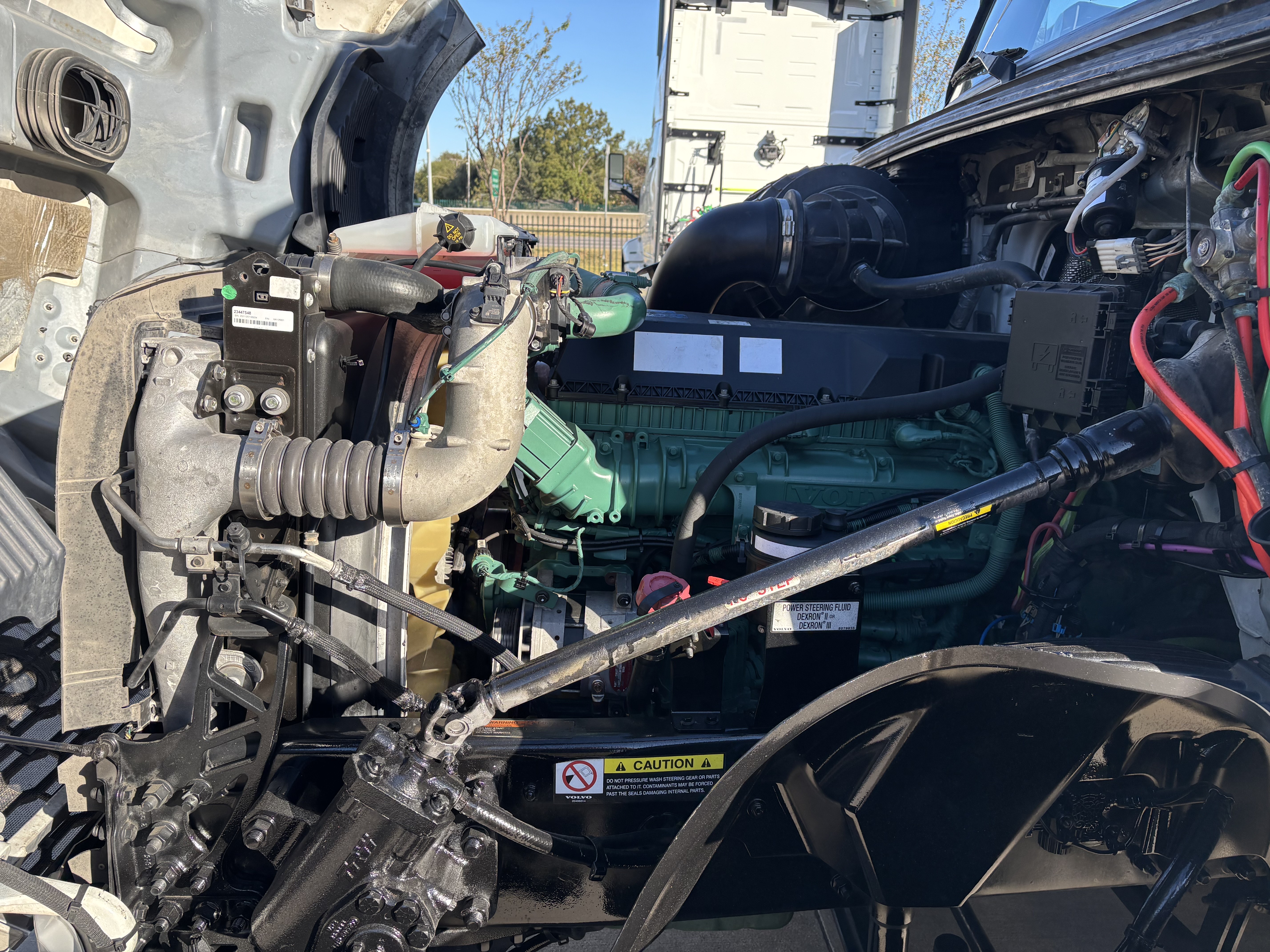 2023 Volvo - image 9