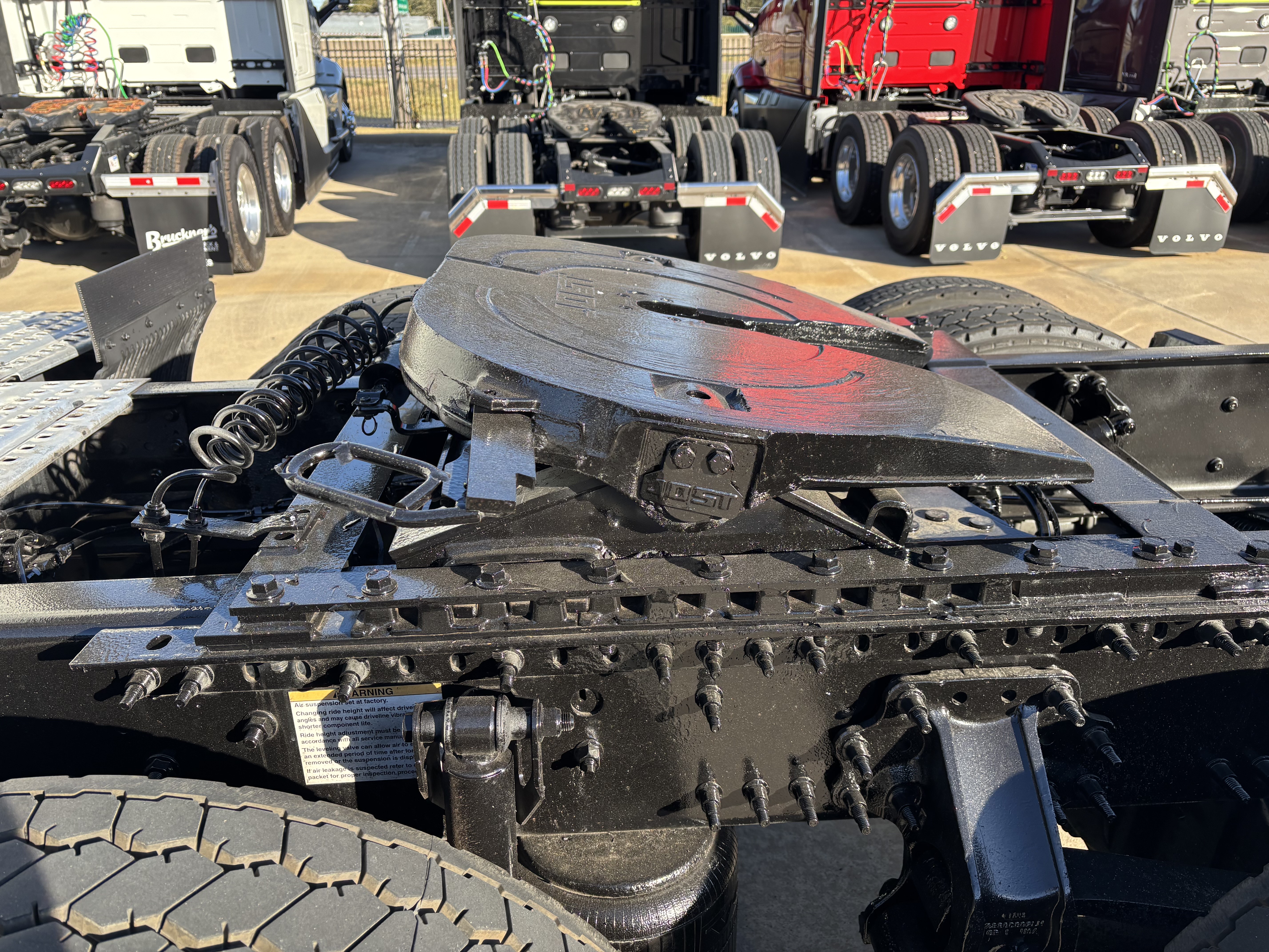 2023 Volvo - image 16