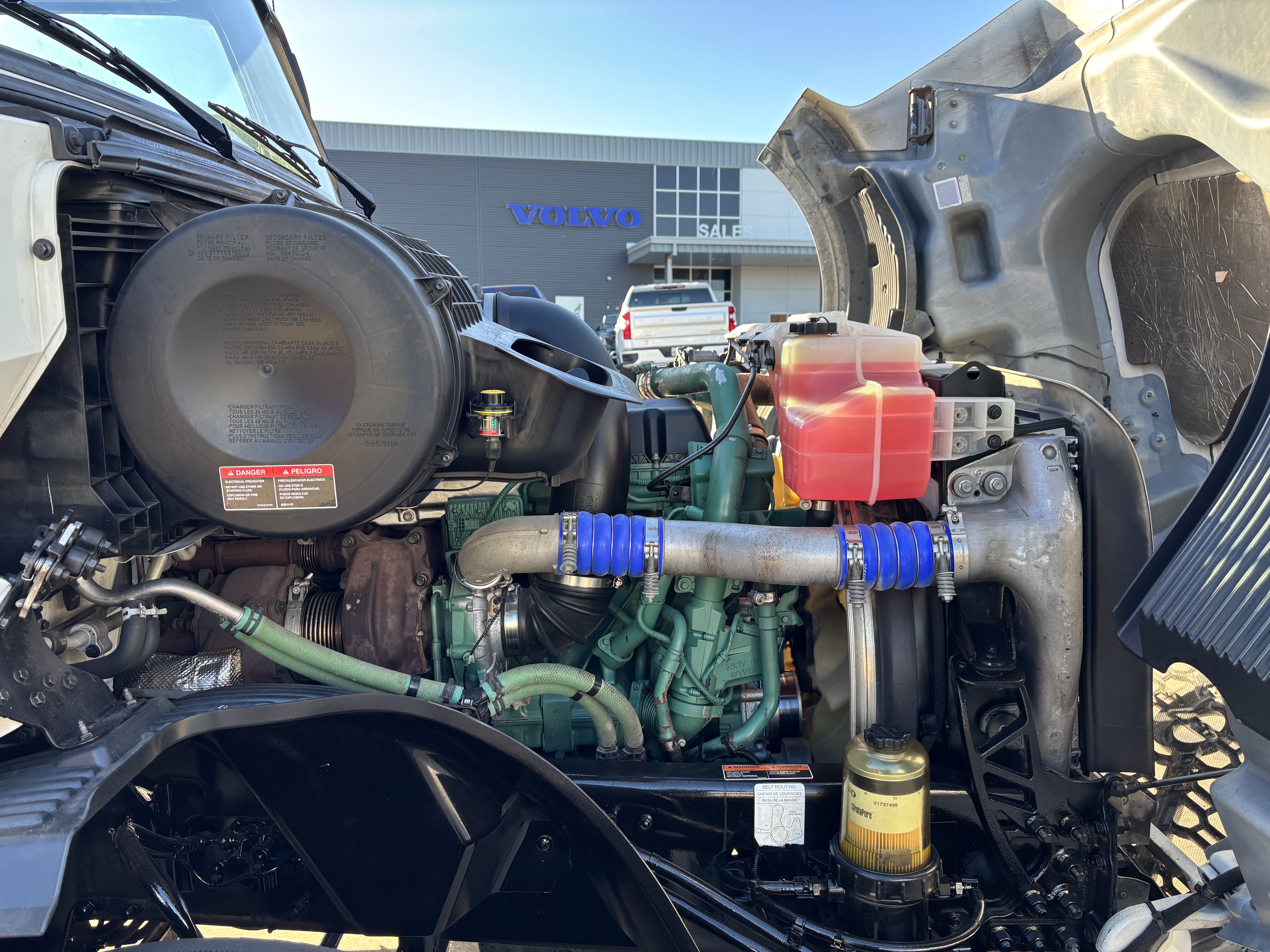 2023 Volvo - image 10