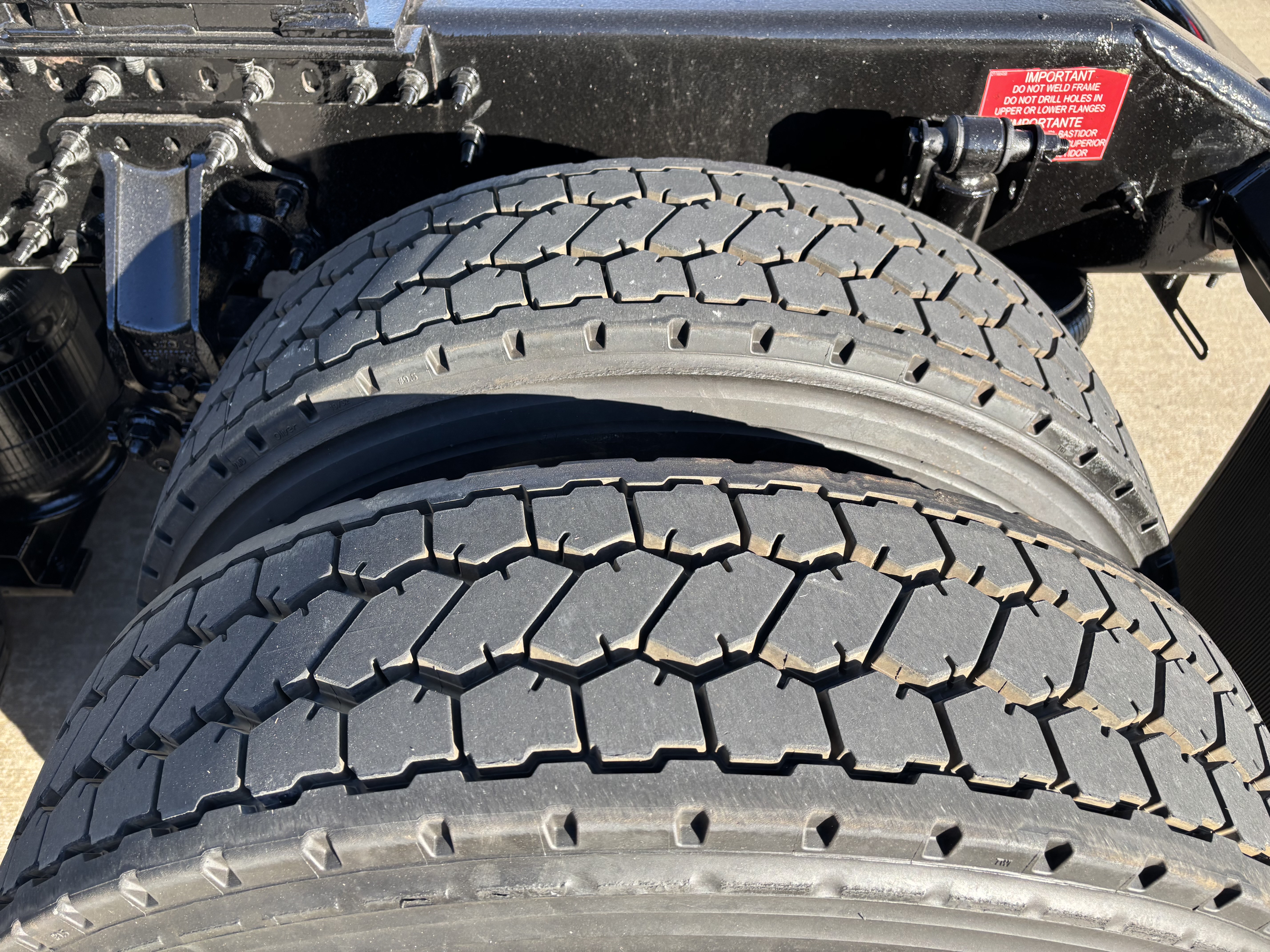 2023 Volvo - image 14