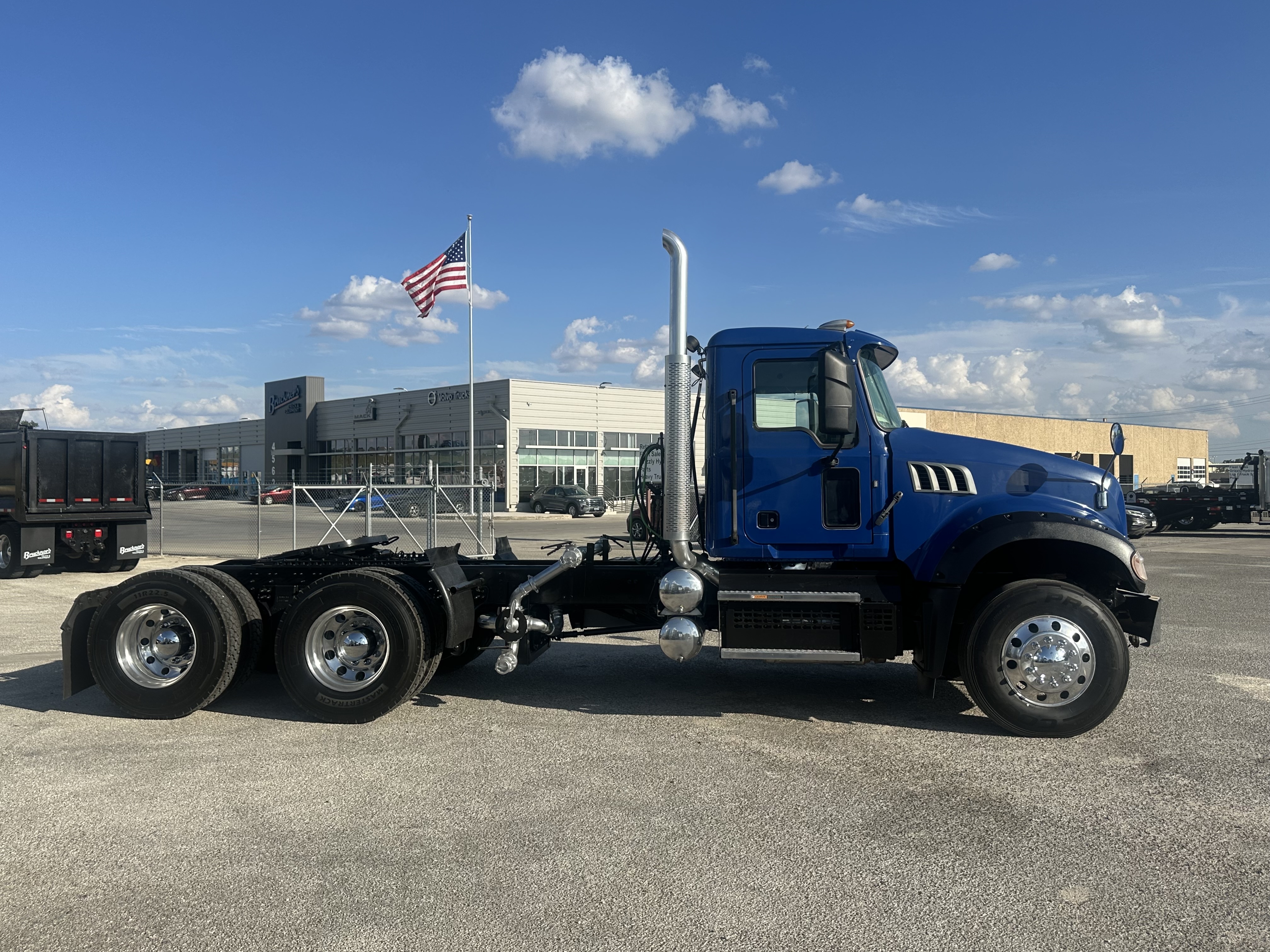 2024 Mack Granite - image 4