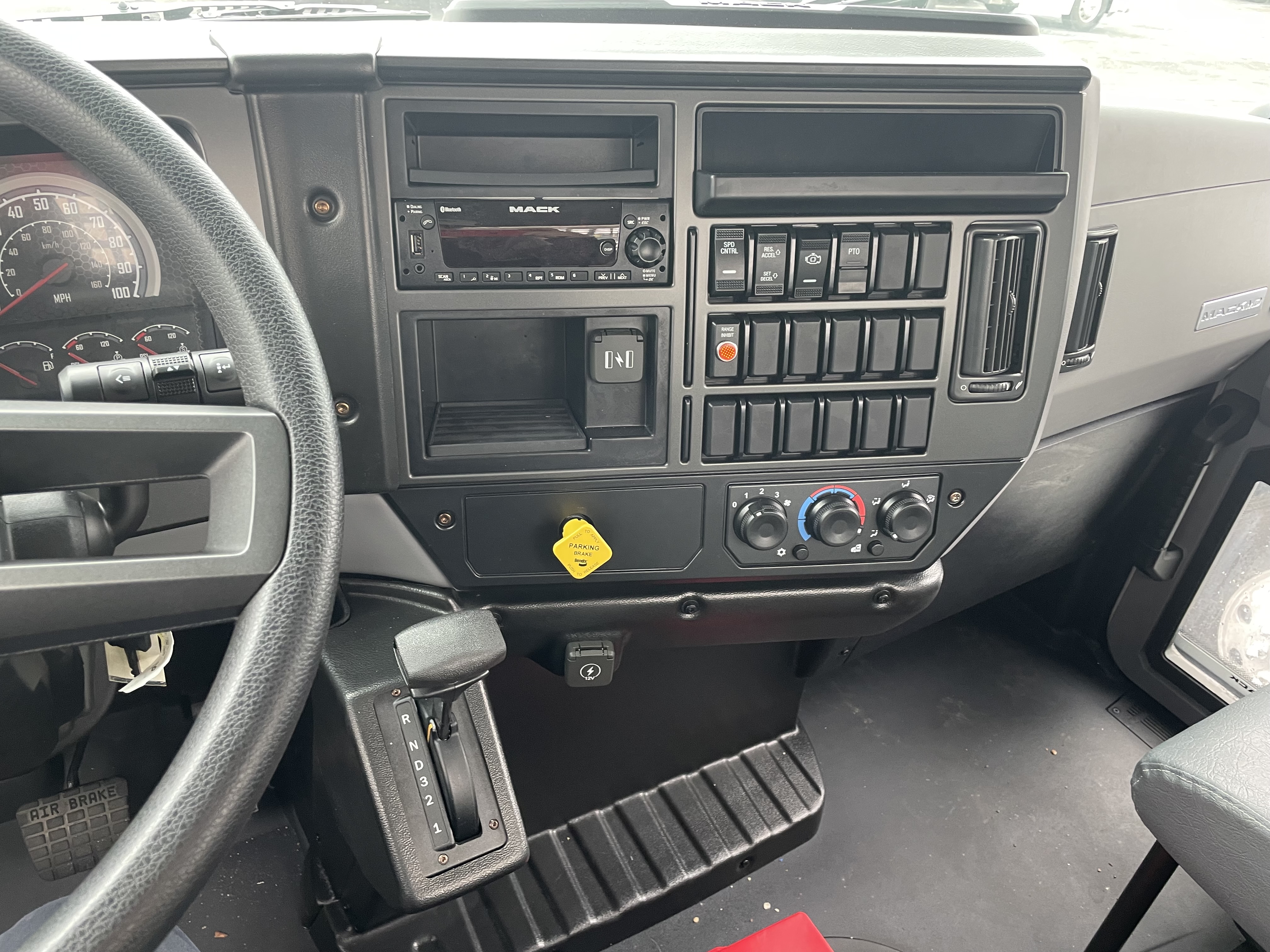 2025 Mack - image 12
